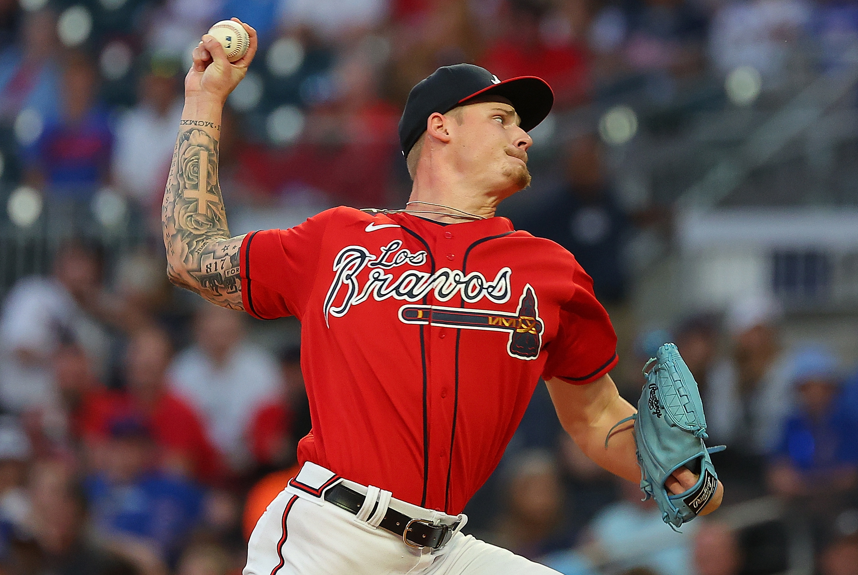 After near no-hitter, Atlanta Braves pitcher Sean Newcomb apologizes for  offensive tweets - CBS News