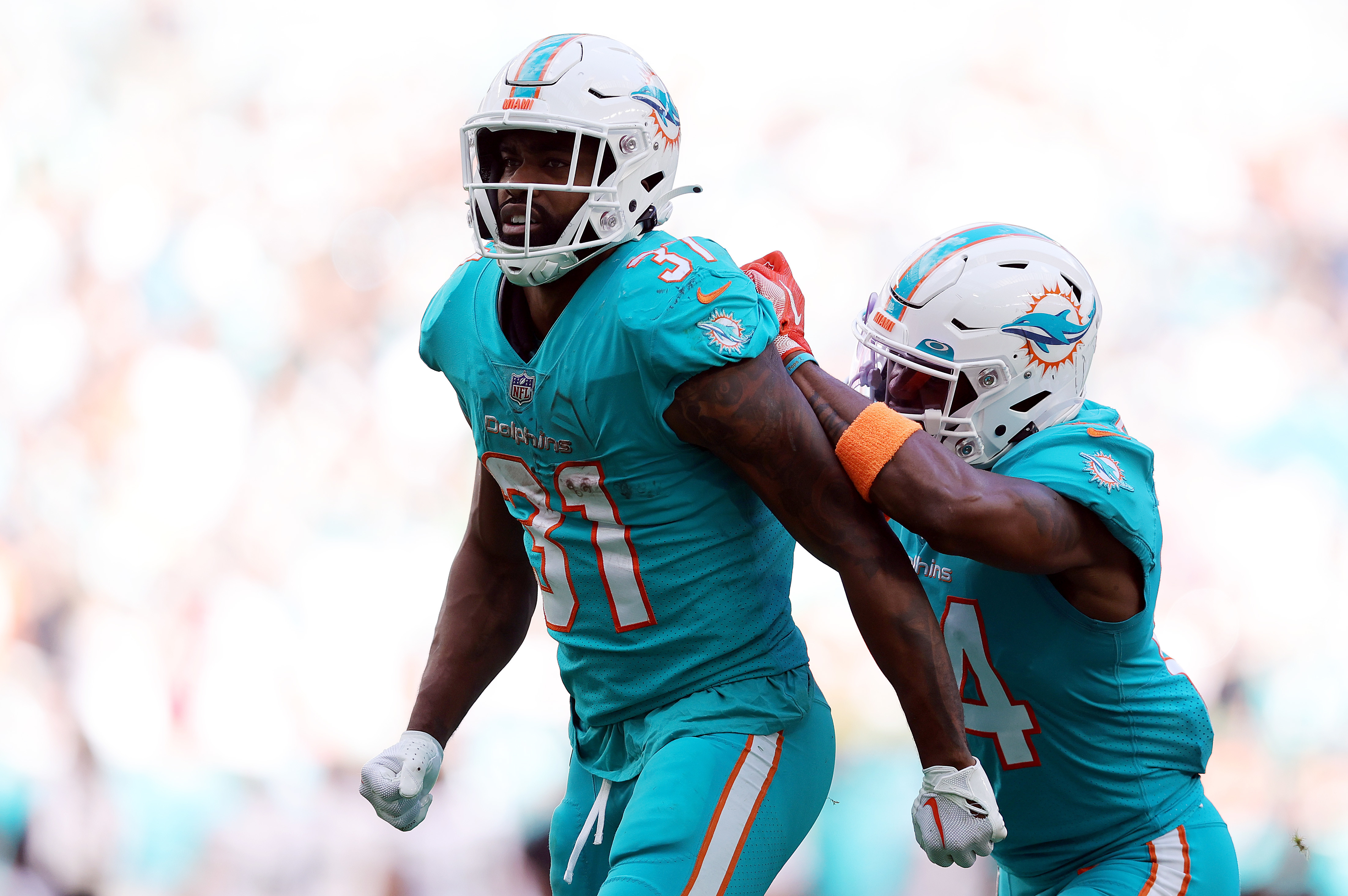 Jeff Wilson Jr. on IR: What move means for Dolphins RBs Raheem Mostert,  De'Von Achane in fantasy football - DraftKings Network