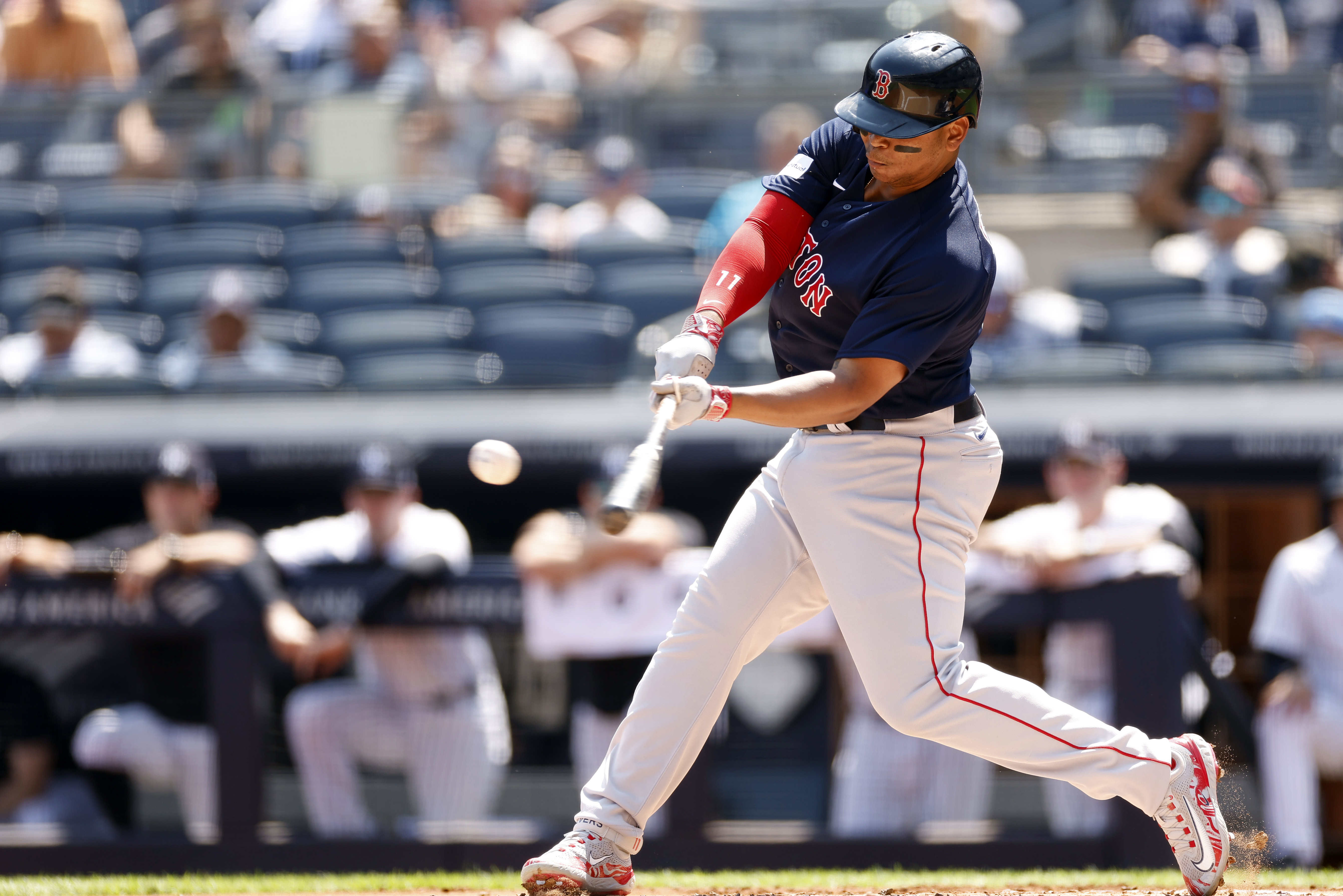 Turner comes up clutch, Red Sox complete sweep of Yankees