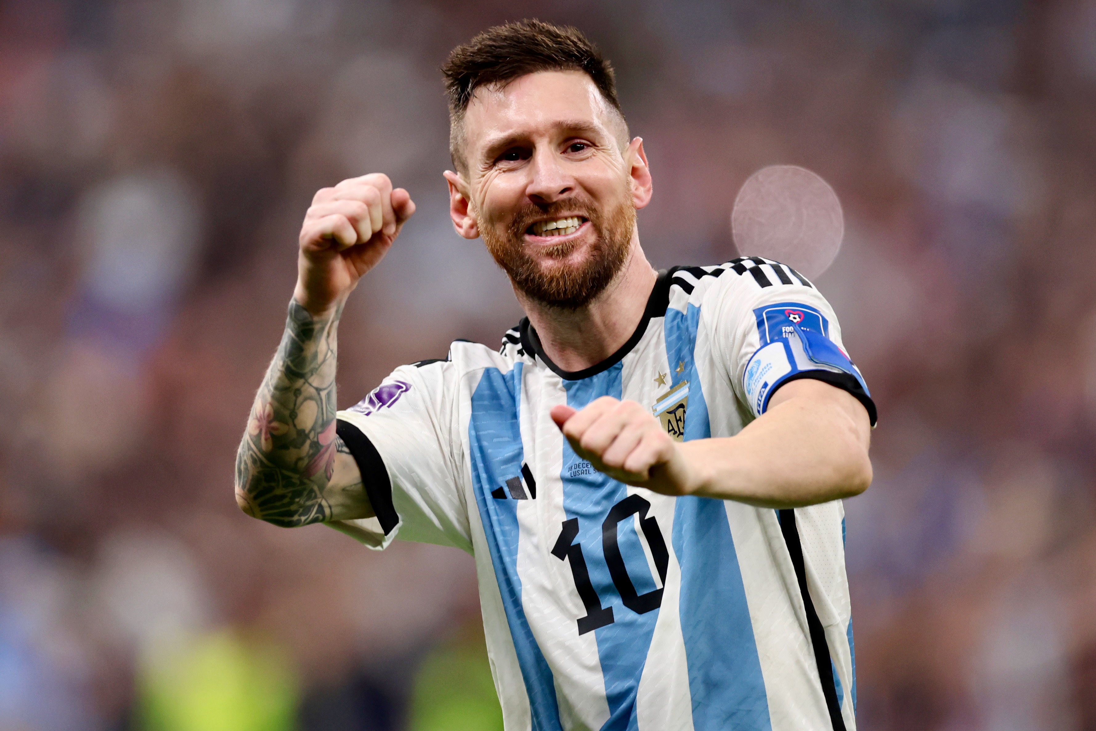 Roy Nemer on X: Lionel Messi with the new Argentina World Cup home shirt!  