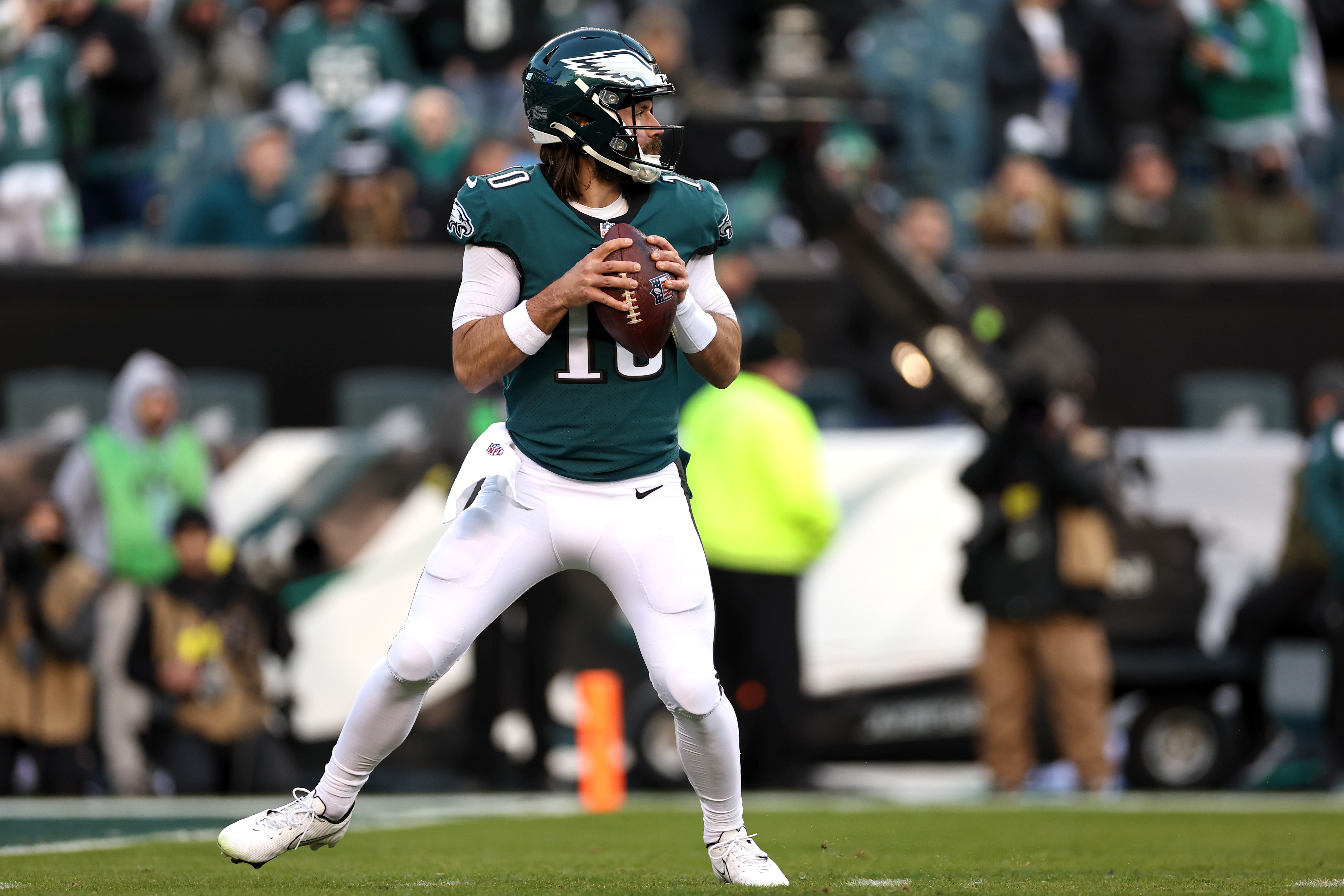 Eagles Nation on X: Gardner Minshew cut his jersey sleeves open today  before taking the field for the #Eagles.  / X