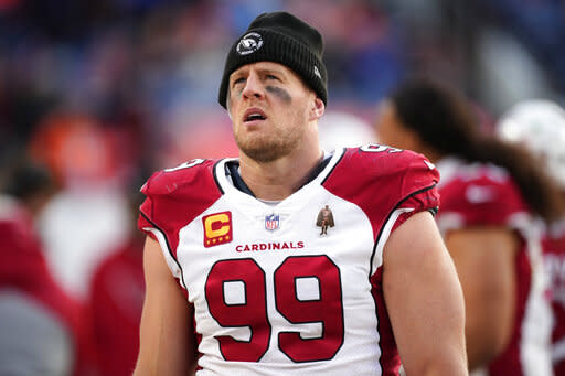 Arizona Cardinals' J.J. Watt finds 'baby rattlesnake' in his bathroom