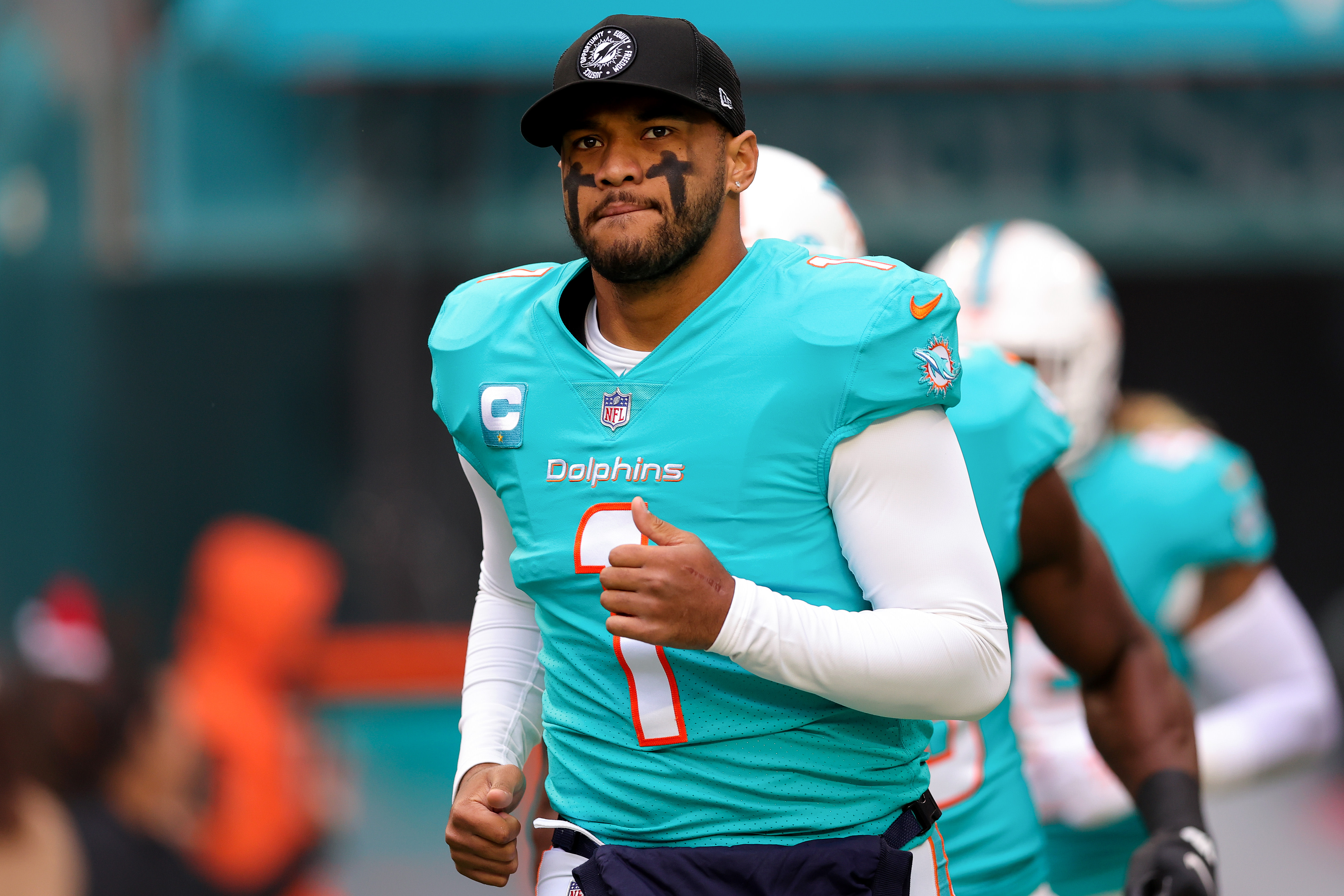 FOX Sports: NFL on X: Dolphins QB Teddy Bridgewater has left the