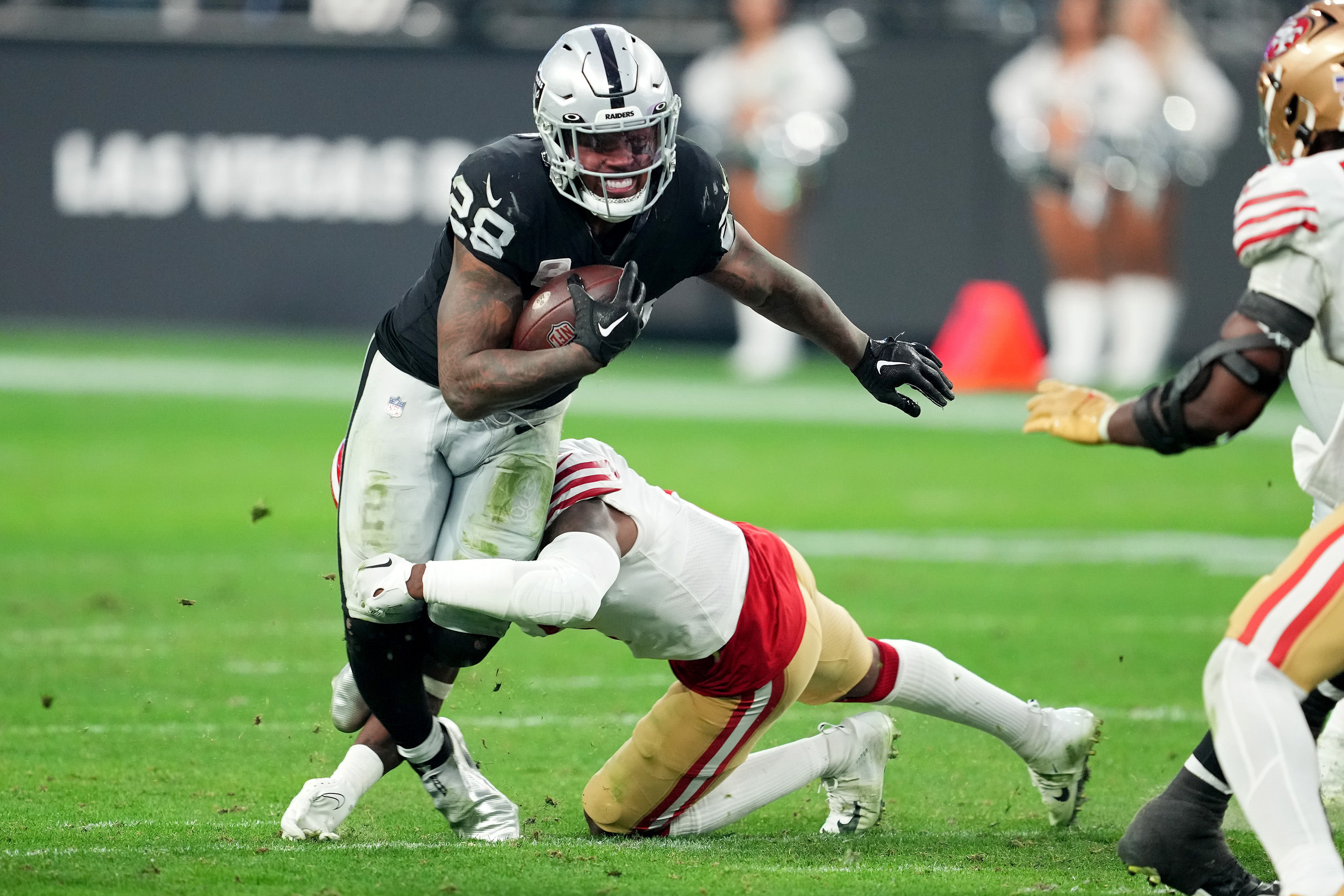 Week 17 Raiders-49ers final score predictions - Silver And Black Pride