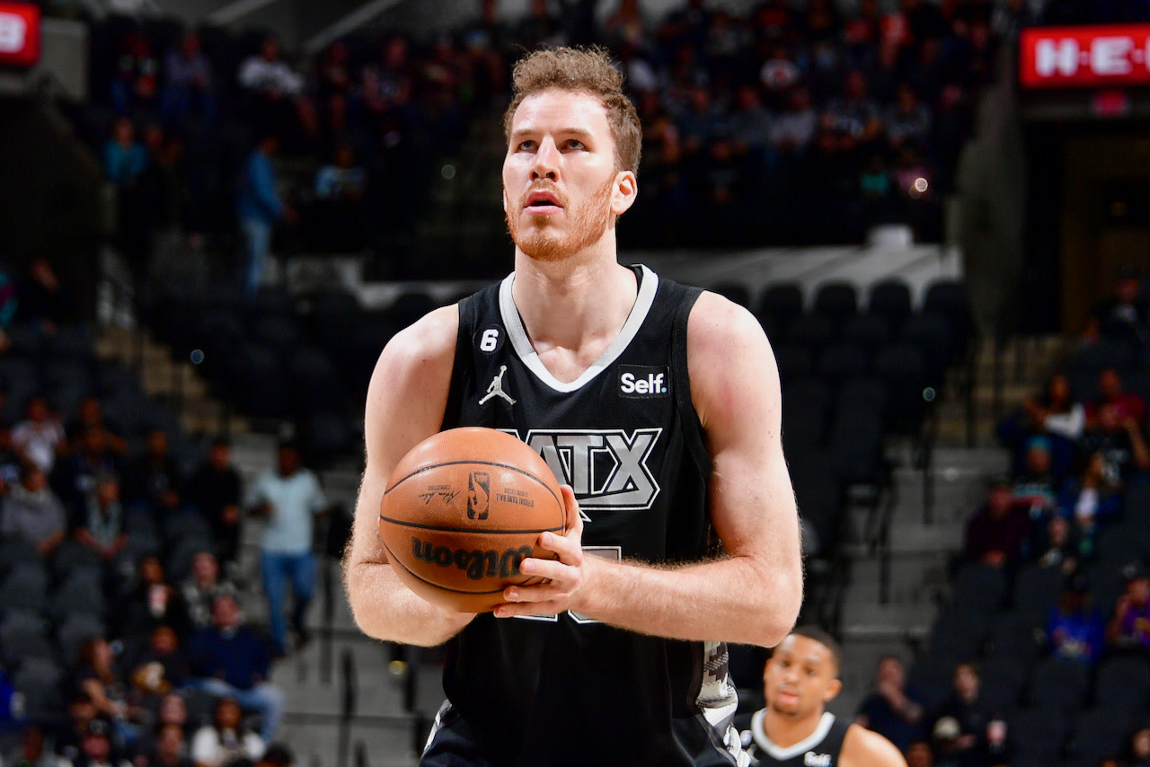 NBA free agency 2023: Jakob Poeltl returning to Raptors on $80M