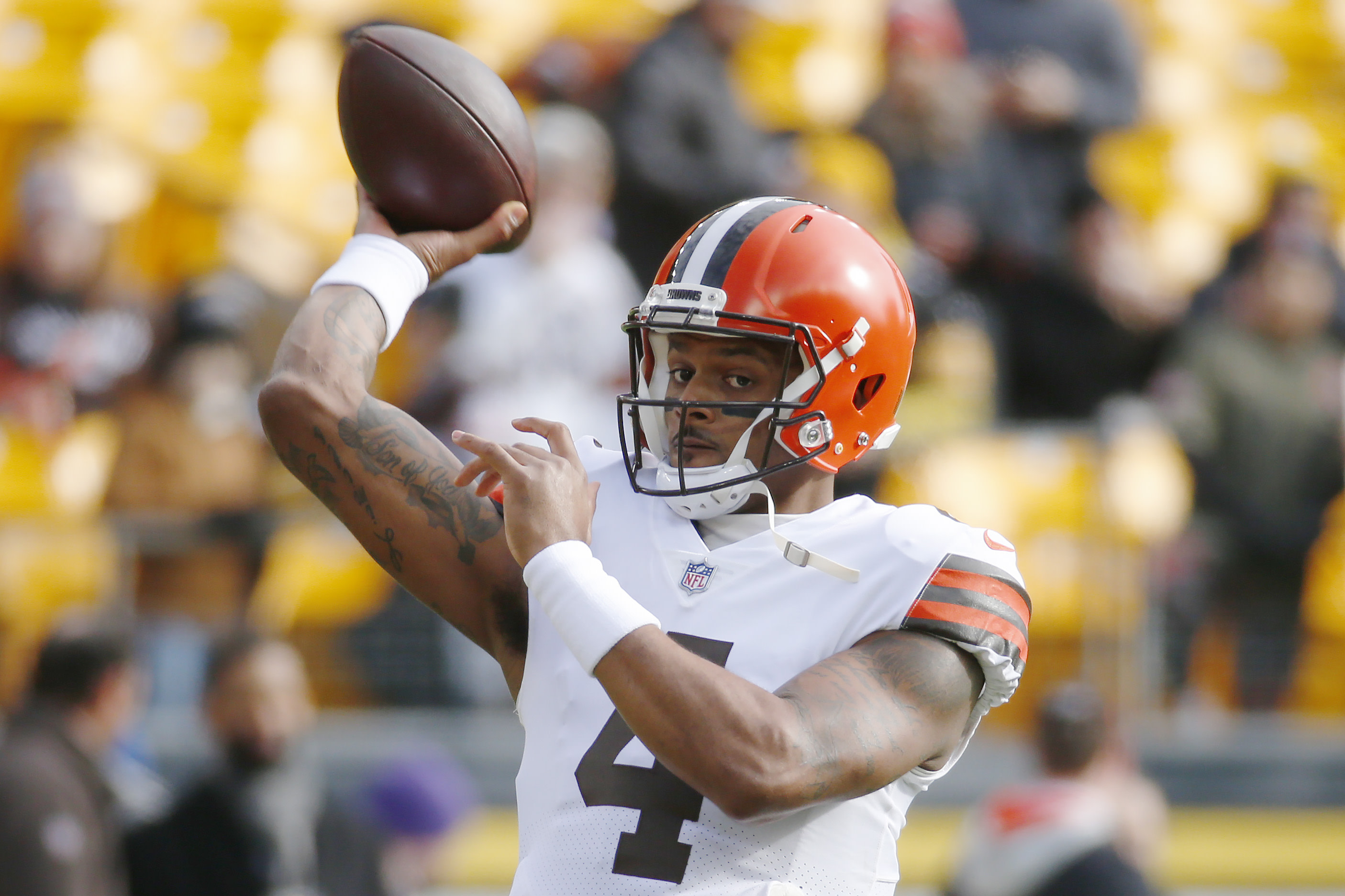 Browns QB Deshaun Watson sitting out with shoulder injury; rookie  Thompson-Robinson starts vs Ravens – NewsNation