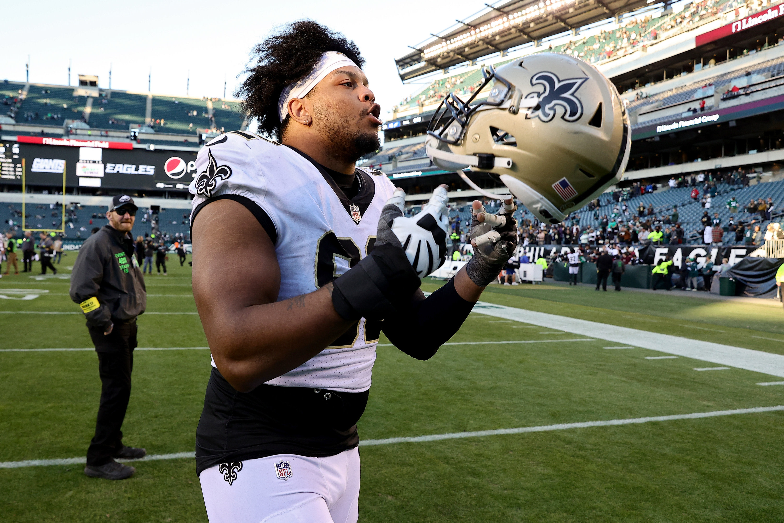 Vikings signing former Saints DE Marcus Davenport to one-year, $13M deal