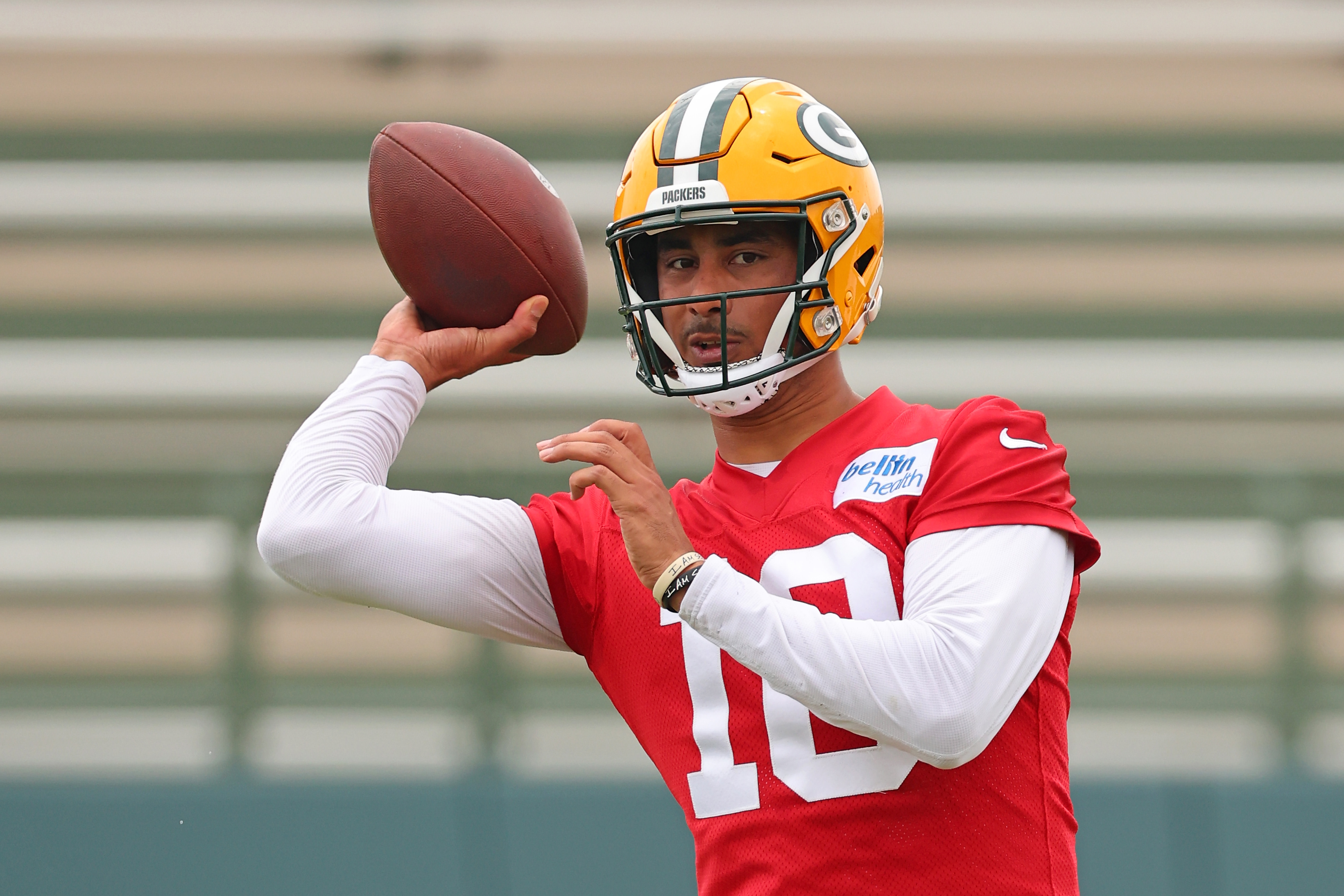 Packers quarterback Jordan Love's mom hyped during Packers-Bears game