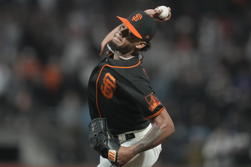 Giants player makes history with 100th Splash Hit at Oracle Park