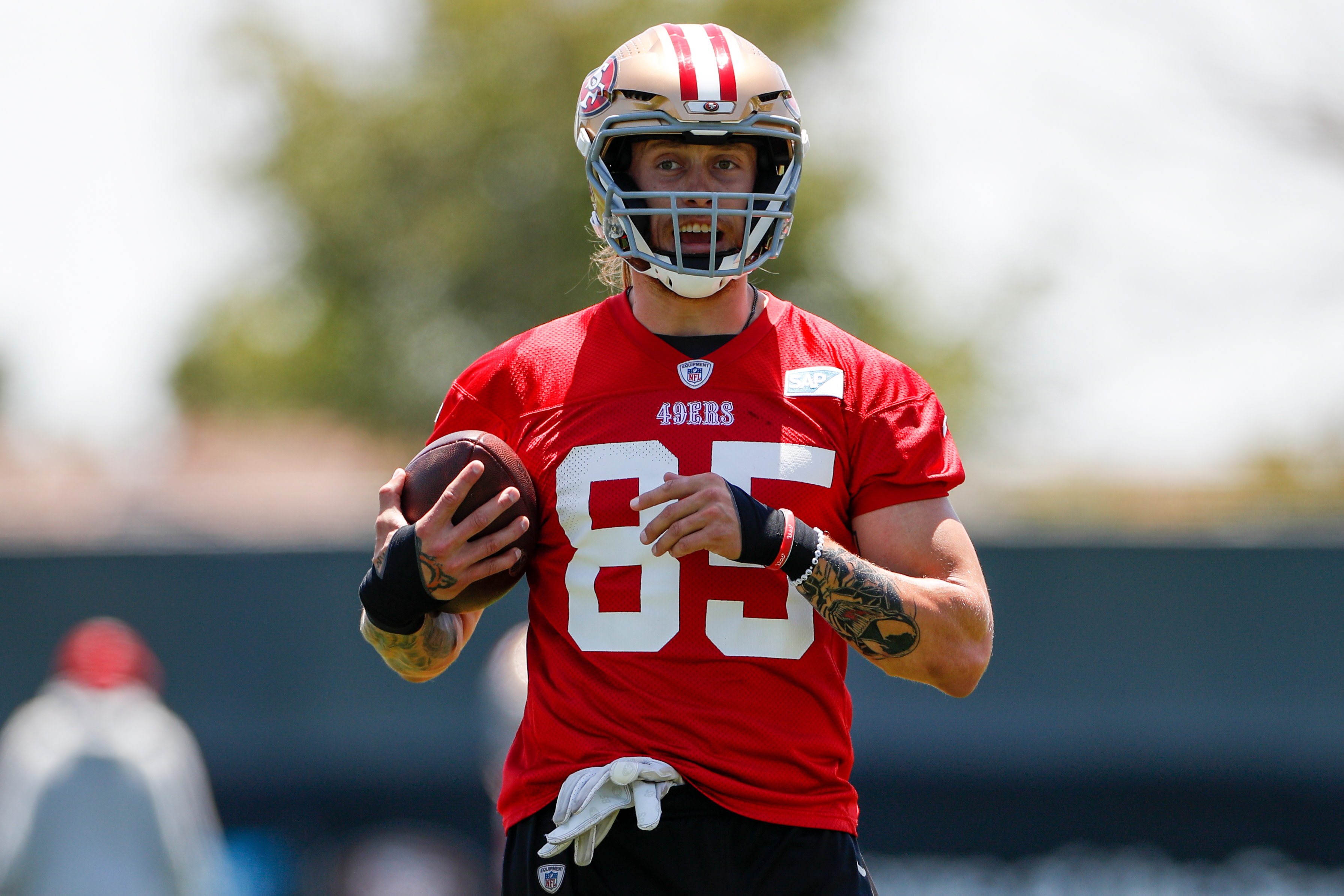 Matt Barrows on X: George Kittle wearing a signed Jimmy Garoppolo t-shirt  to the post-game podium   / X