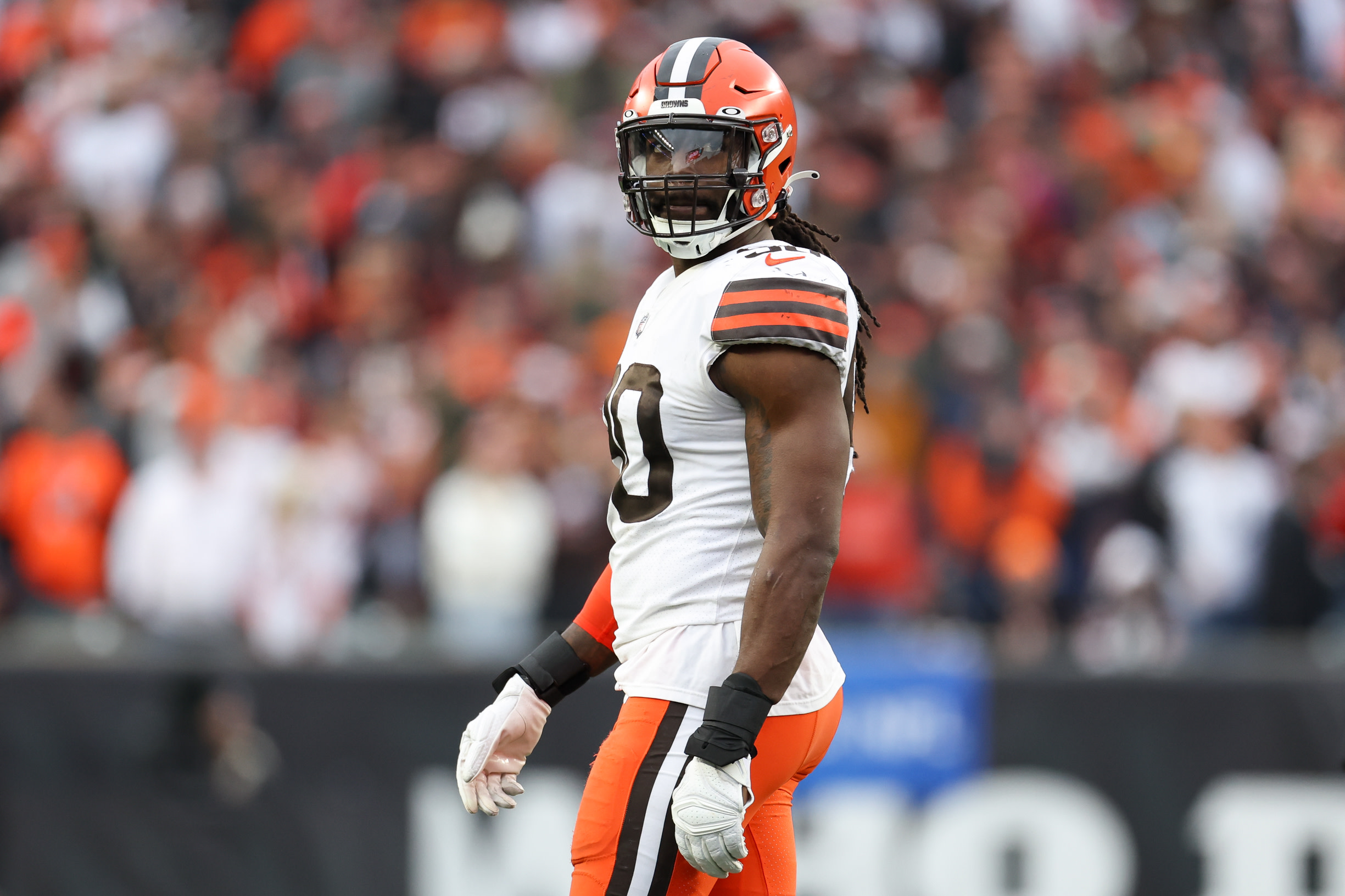 Browns list 7 inactives vs. Falcons including Jadeveon Clowney