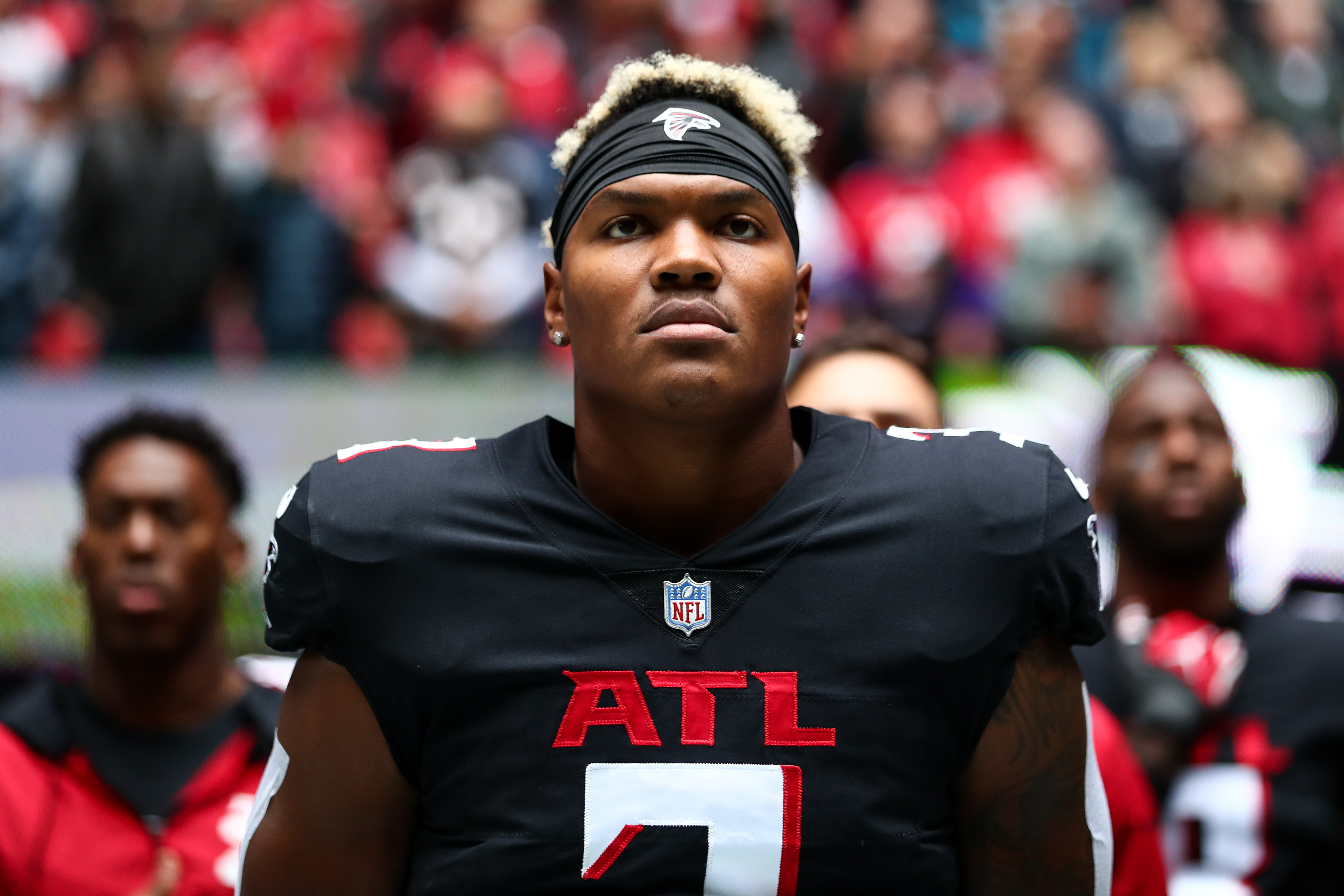 Bears claim former Falcons starting LB Mykal Walker off waivers