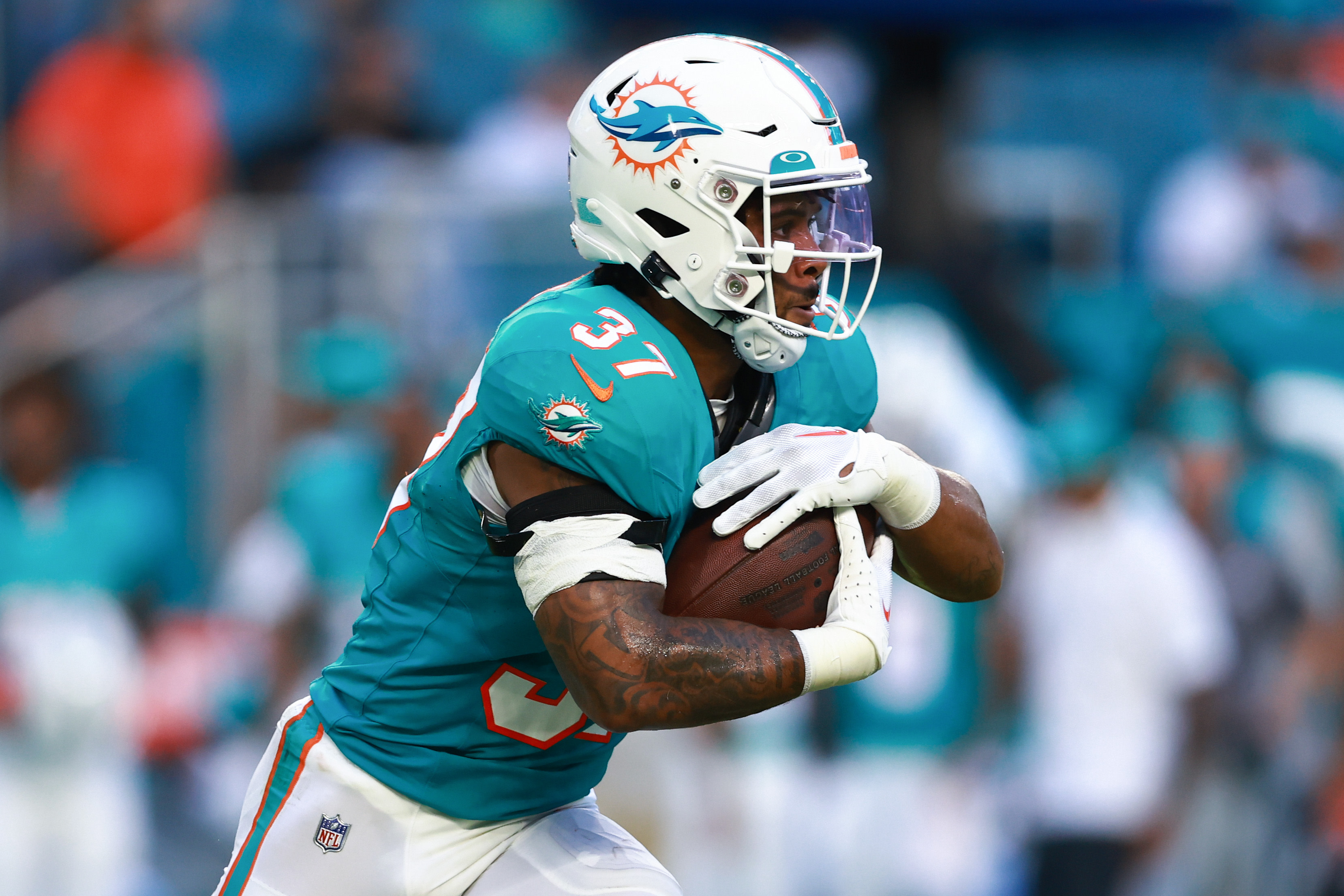 Dolphins' Gaskin added to COVID-19 list