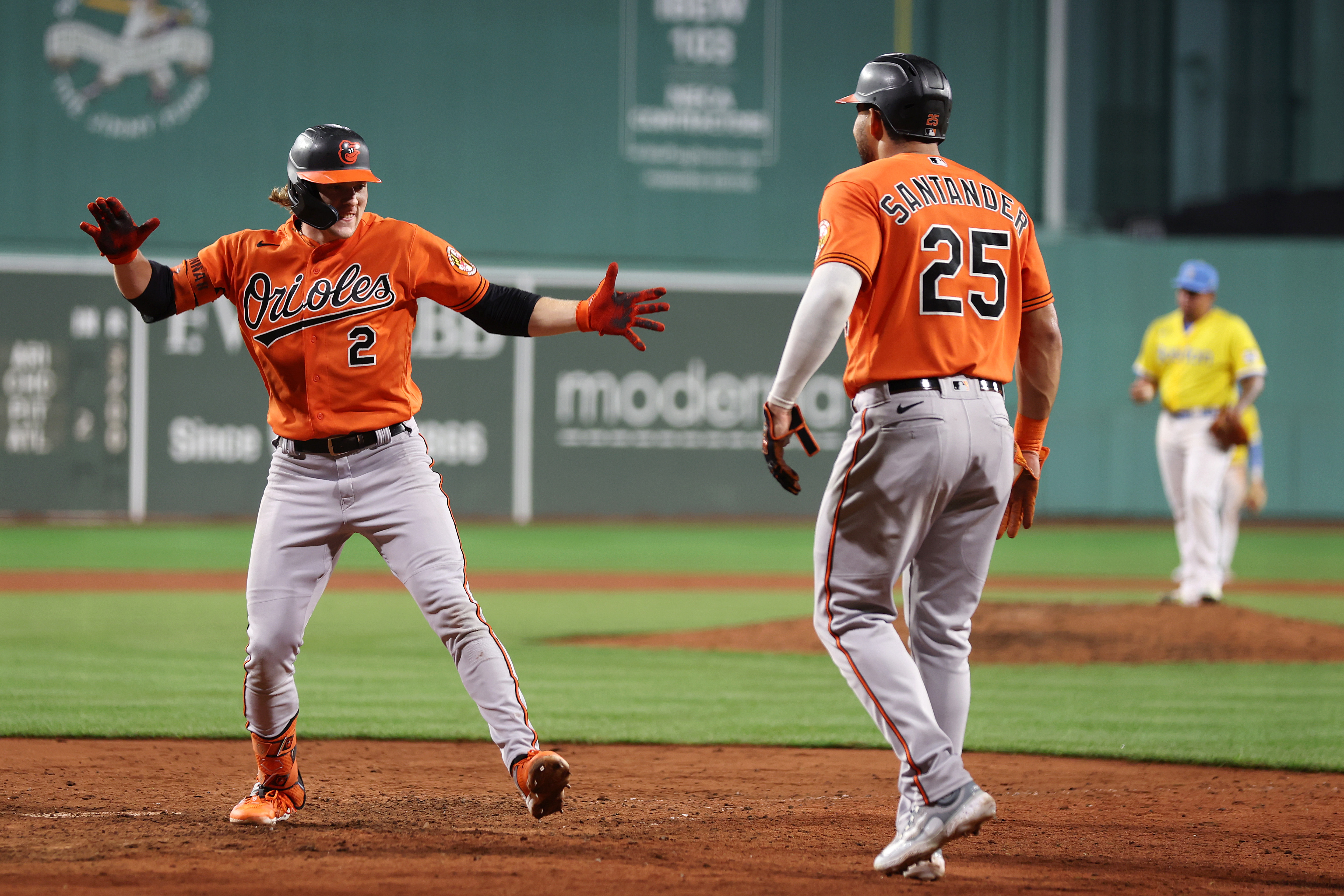 Orioles hang on to beat Red Sox 13-12 for 7th straight win as McCann homers  twice