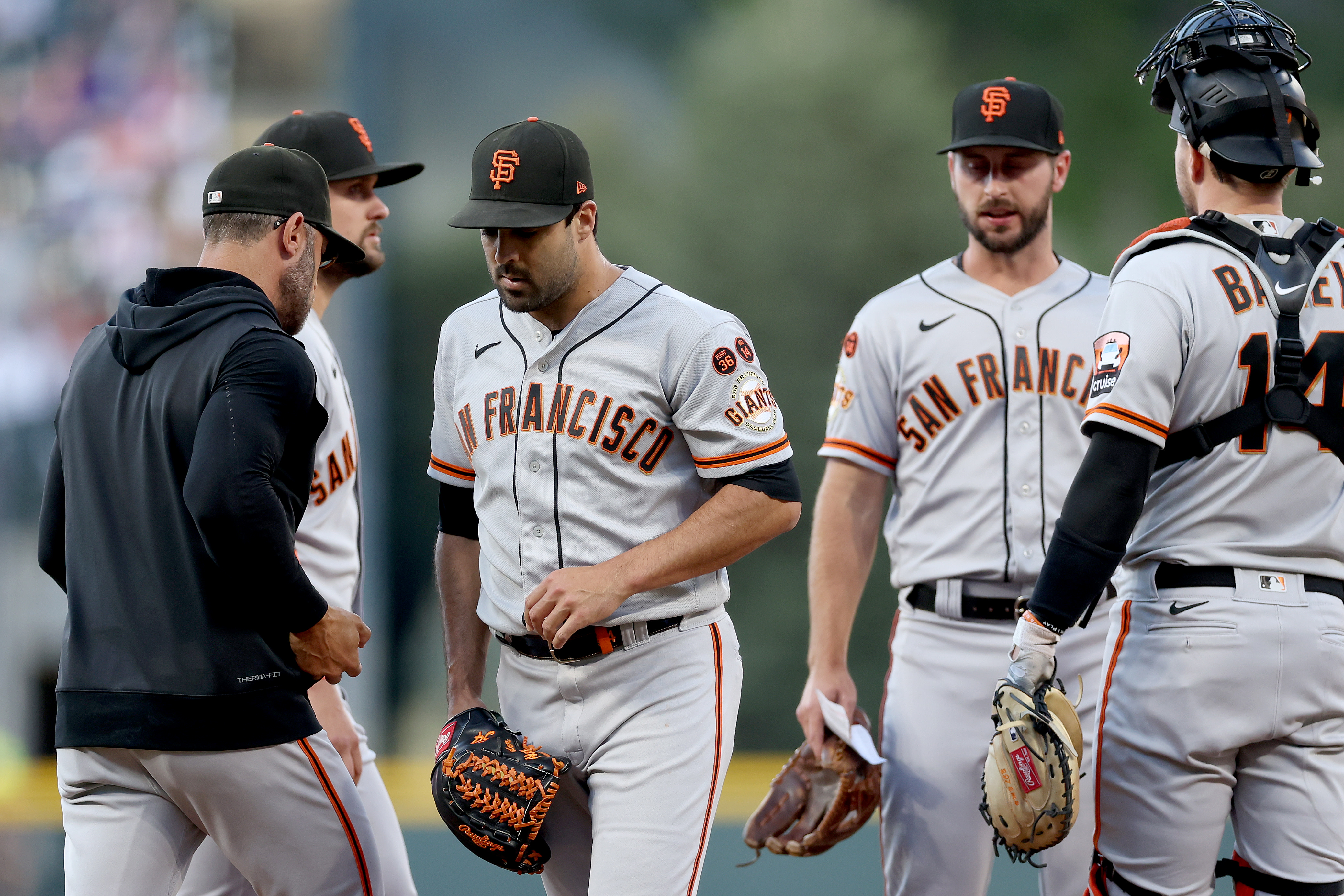 Rockies sweep Giants 9-5 and 5-2, dropping San Francisco 2 1/2