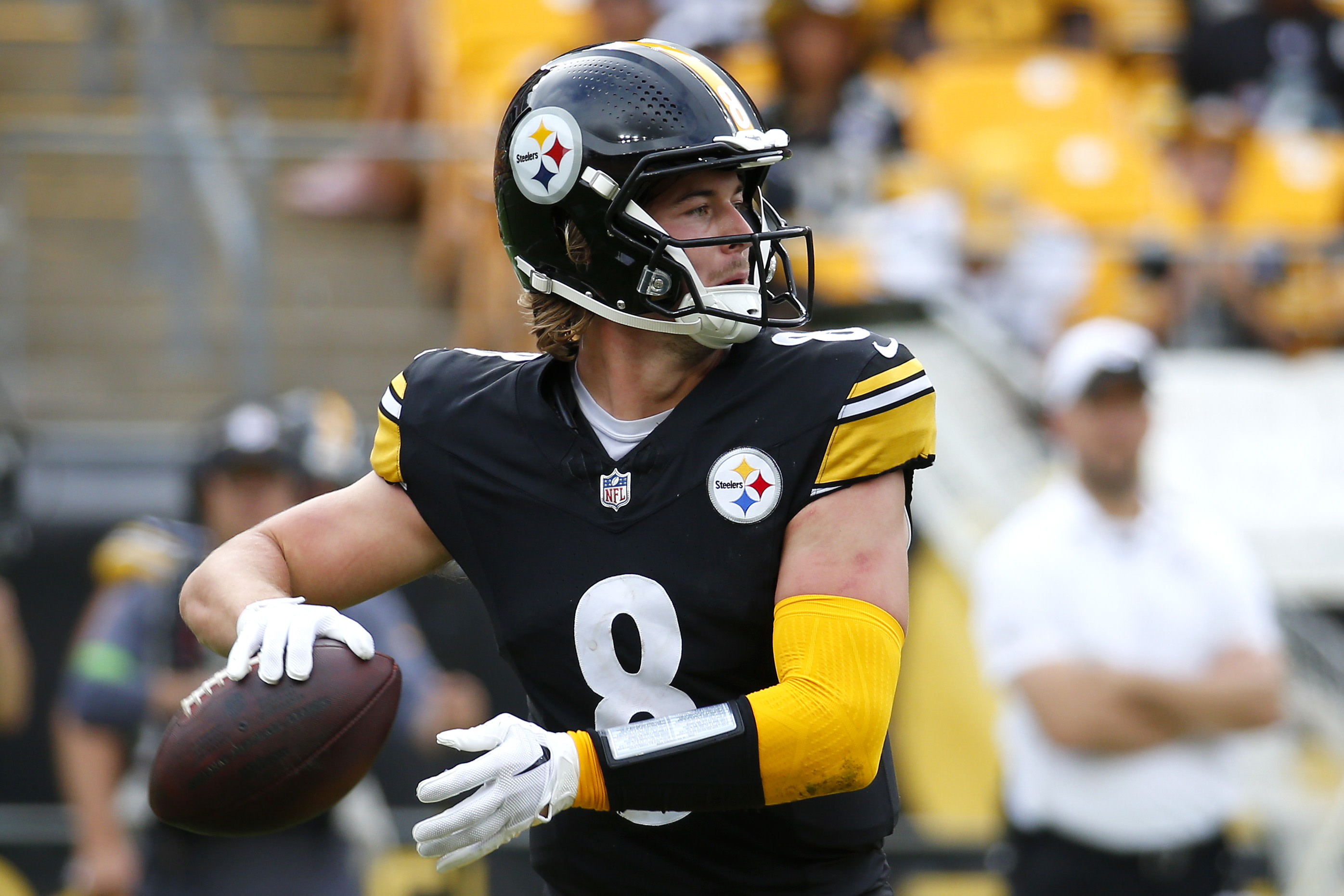 Kenny Pickett's touchdown throw to Pat Freiermuth in the #Steelers