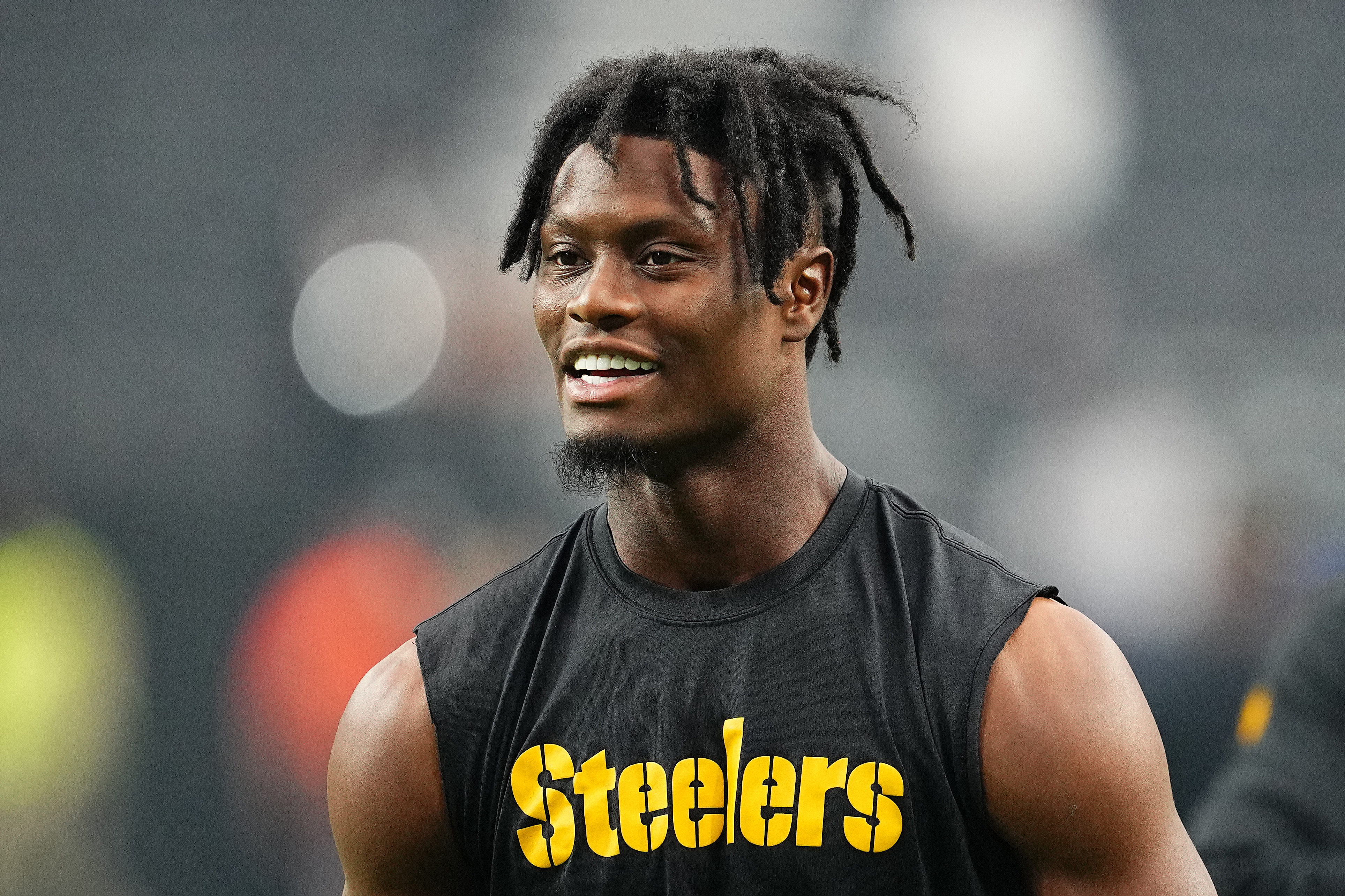 Journalism On Display: Meet Boujee, The Dog That Made Steelers Receiver  JuJu Smith-Schuster A Dad - ESPN Front Row