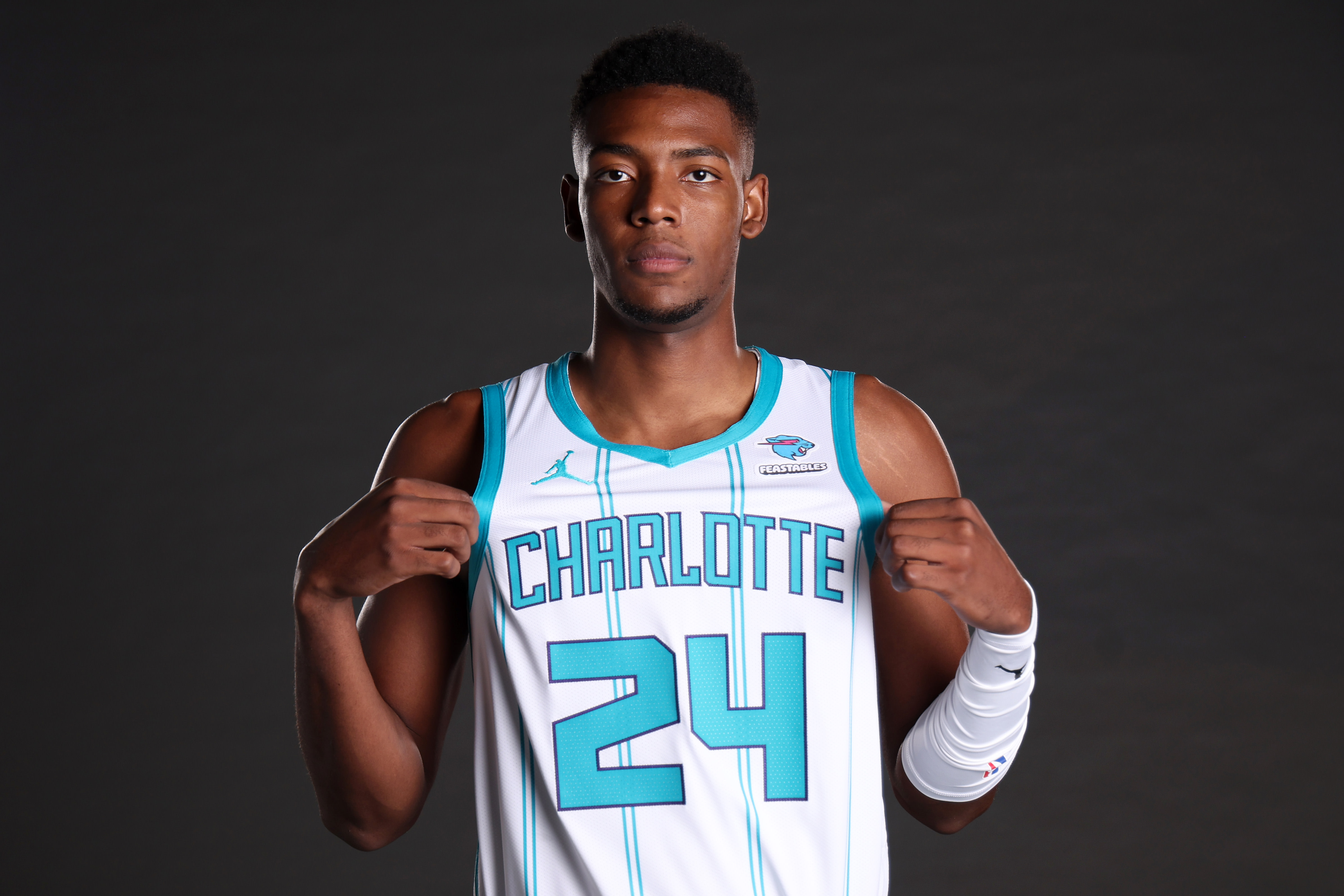 Charlotte Hornets to Feature a New Classic Edition Uniform for 2023-24  Season - Sports Illustrated Charlotte Hornets News, Analysis and More