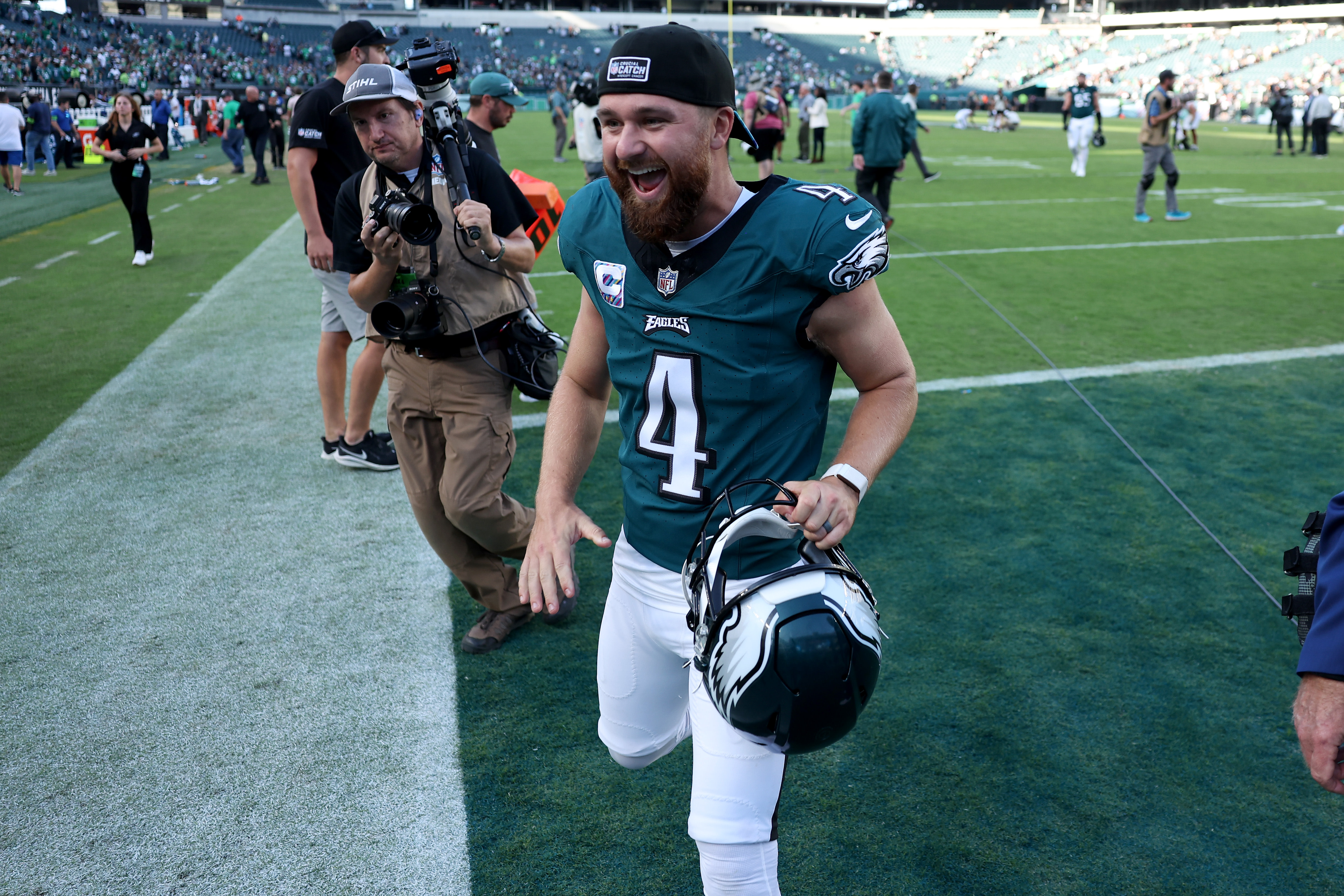 Zach Ertz brings in TD catch and brings home Super Bowl ring