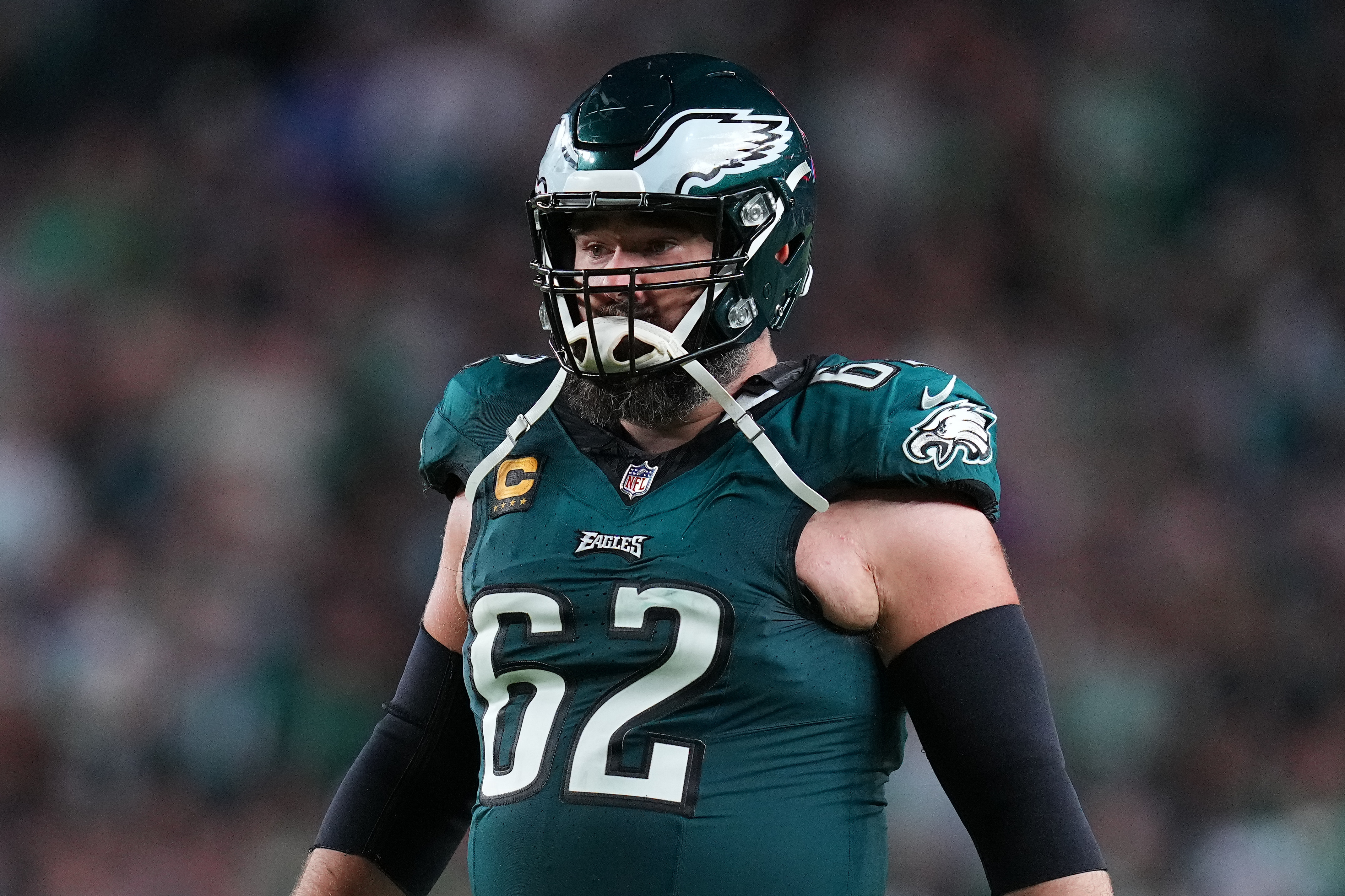 Eagles will wear black helmet in 2022, Kelly Green jerseys in 2023