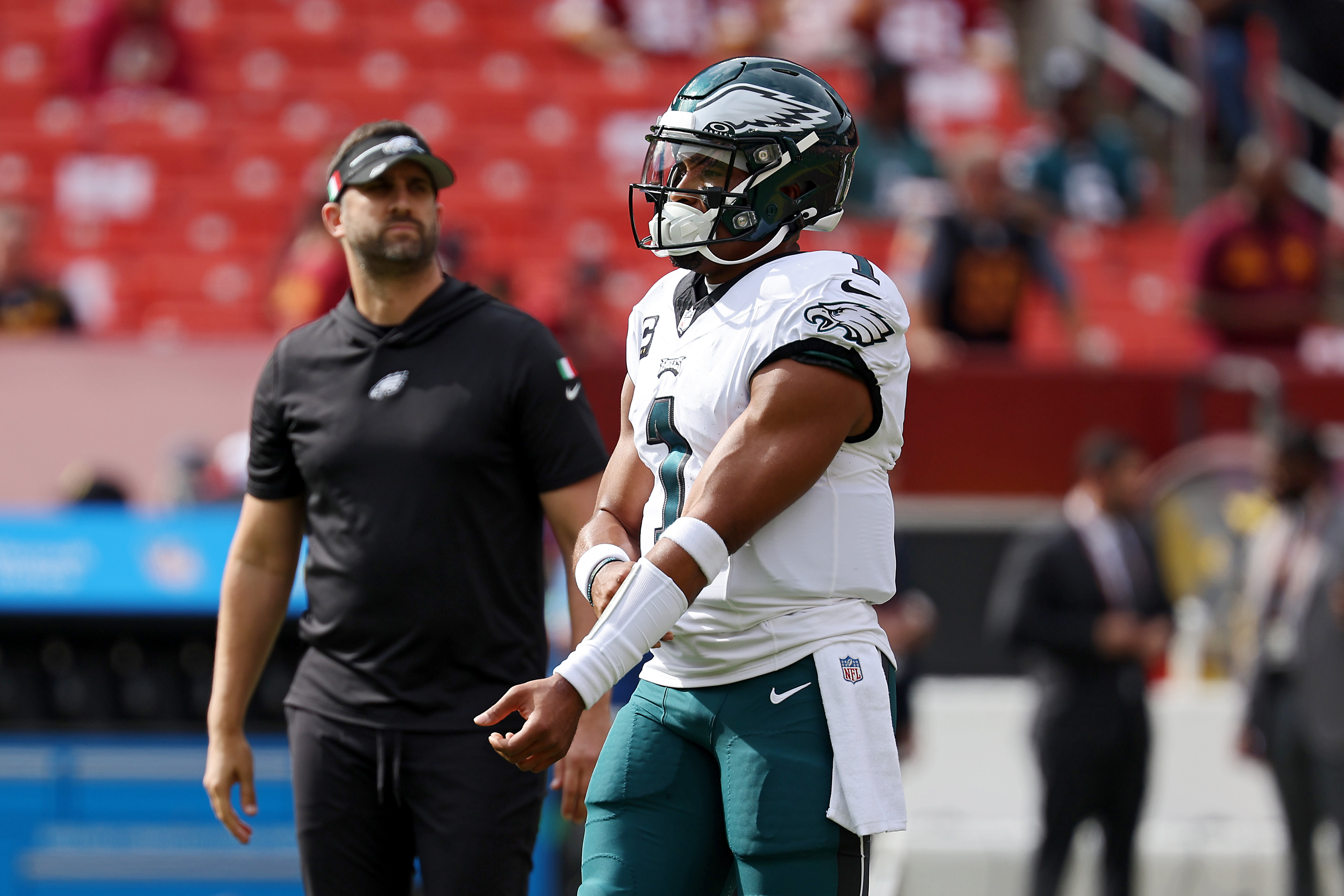 Jalen Hurts gifted Eagles O-linemen Louis Vuitton bags for holidays