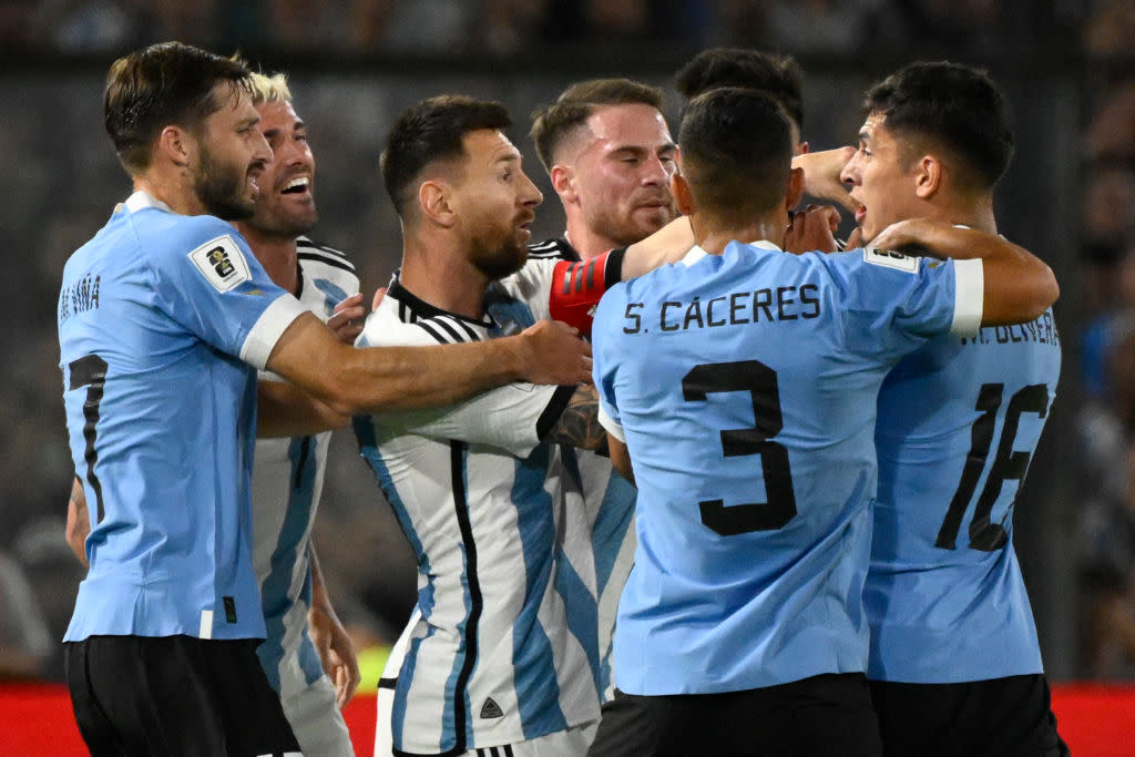 Photos: U.S. Men's National Soccer Team vs. Selección de fútbol de Uruguay  (La Celeste)