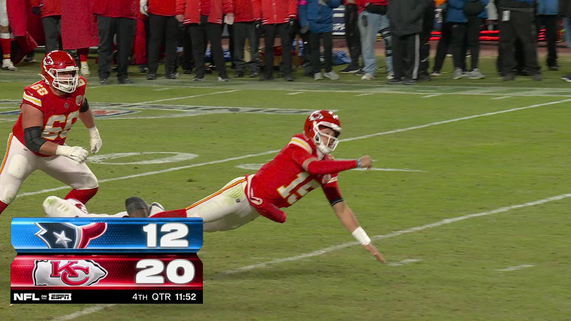 Mahomes’ Falling TD Pass 😱