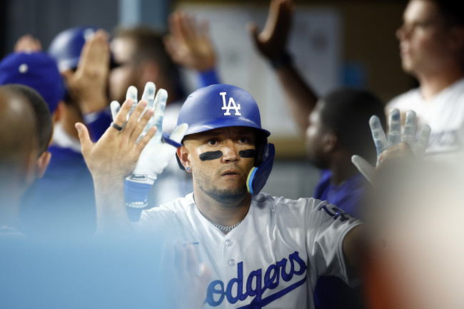 Dodgers beat Brewers 6-2