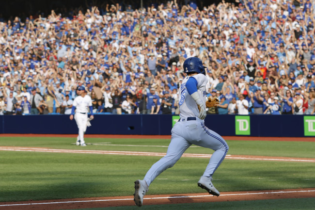 MLB on X: The @BlueJays complete the sweep thanks to a 4-for-5, 4