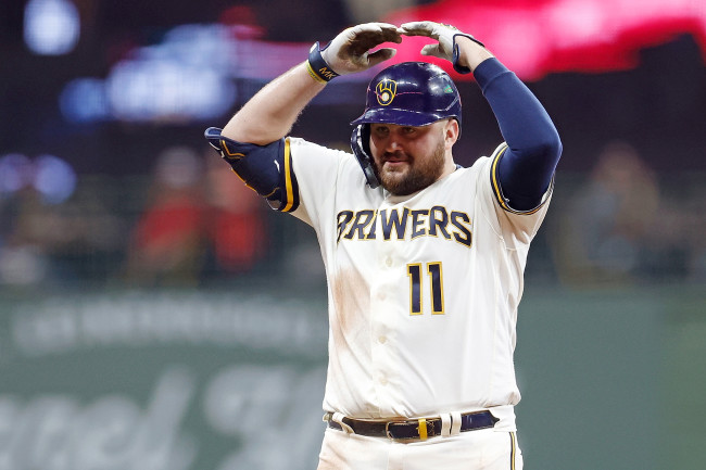 Milwaukee Brewers on X: While we wait for the rain to stop, here's a pic  of Willy Adames.  / X