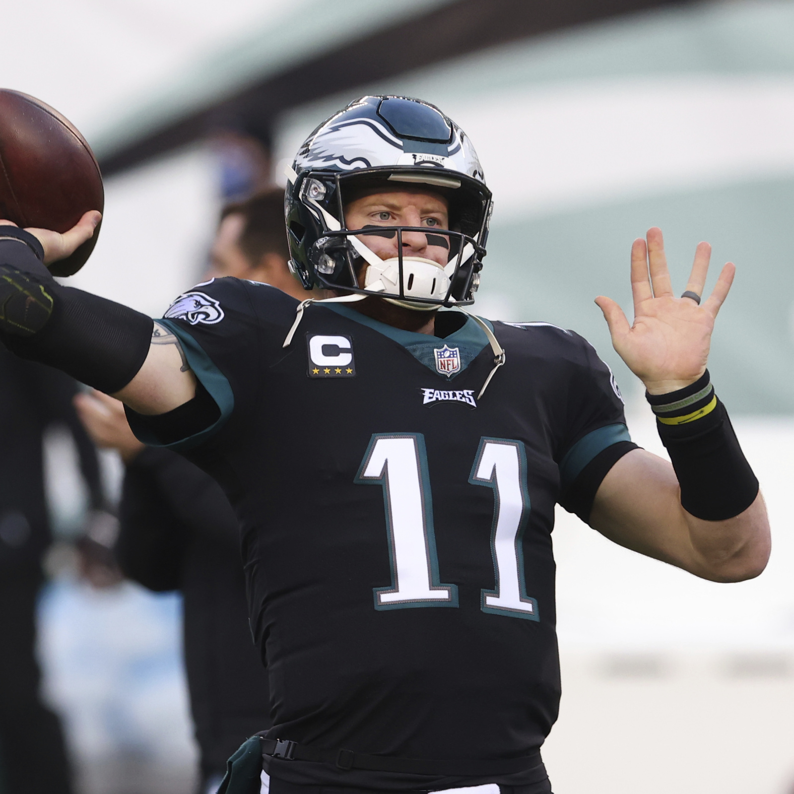 Carson Wentz benched, Jalen Hurts sparks Philadelphia Eagles in 30