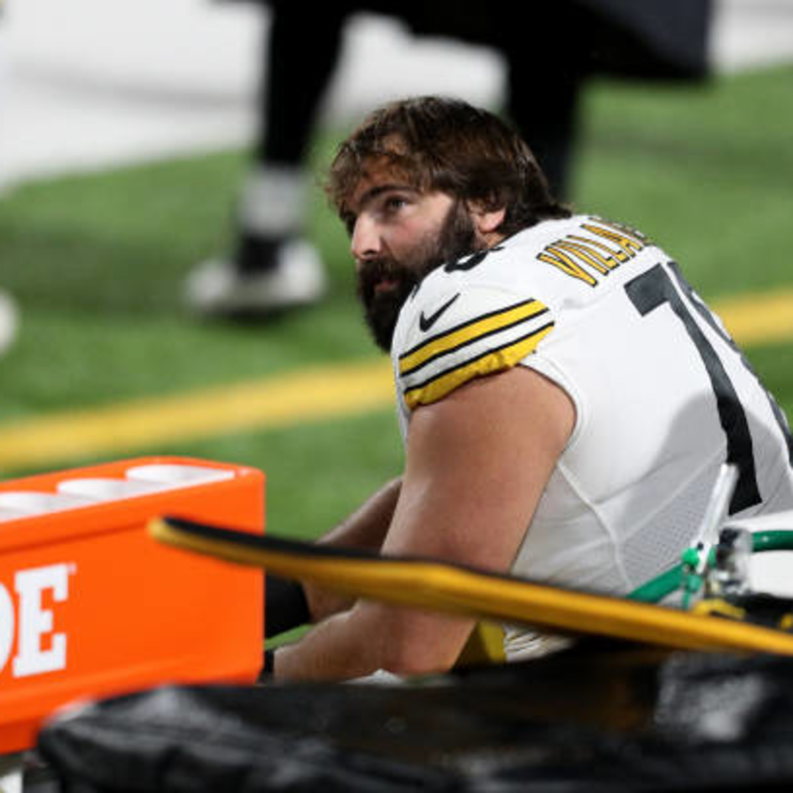 Longtime Steelers LT Alejandro Villanueva signs with rival Ravens