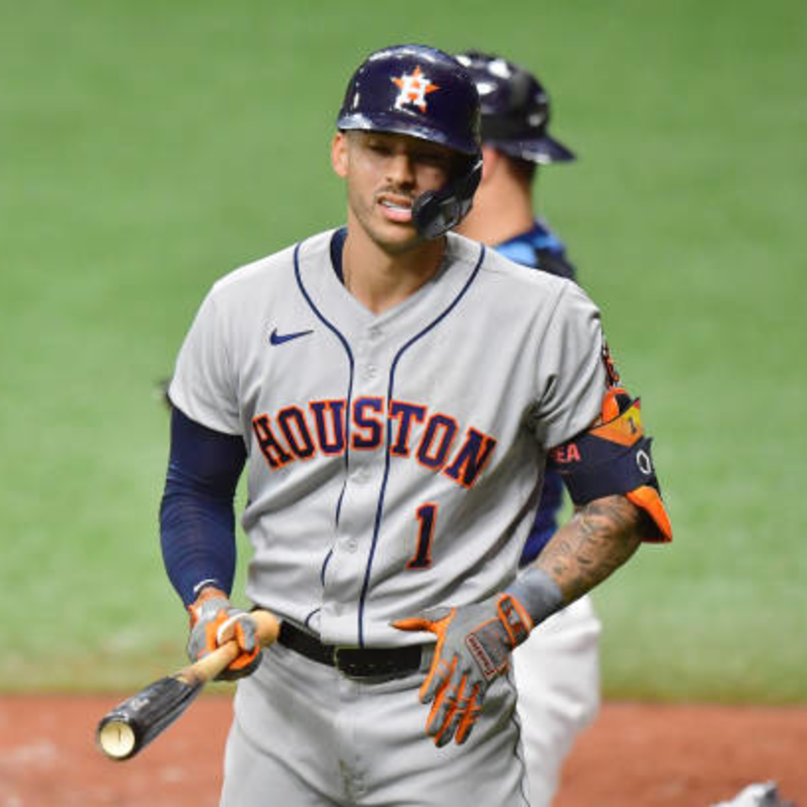 New York Yankees fans jeer 'cheater' Houston Astros with boos, chants as  home team wins - ESPN