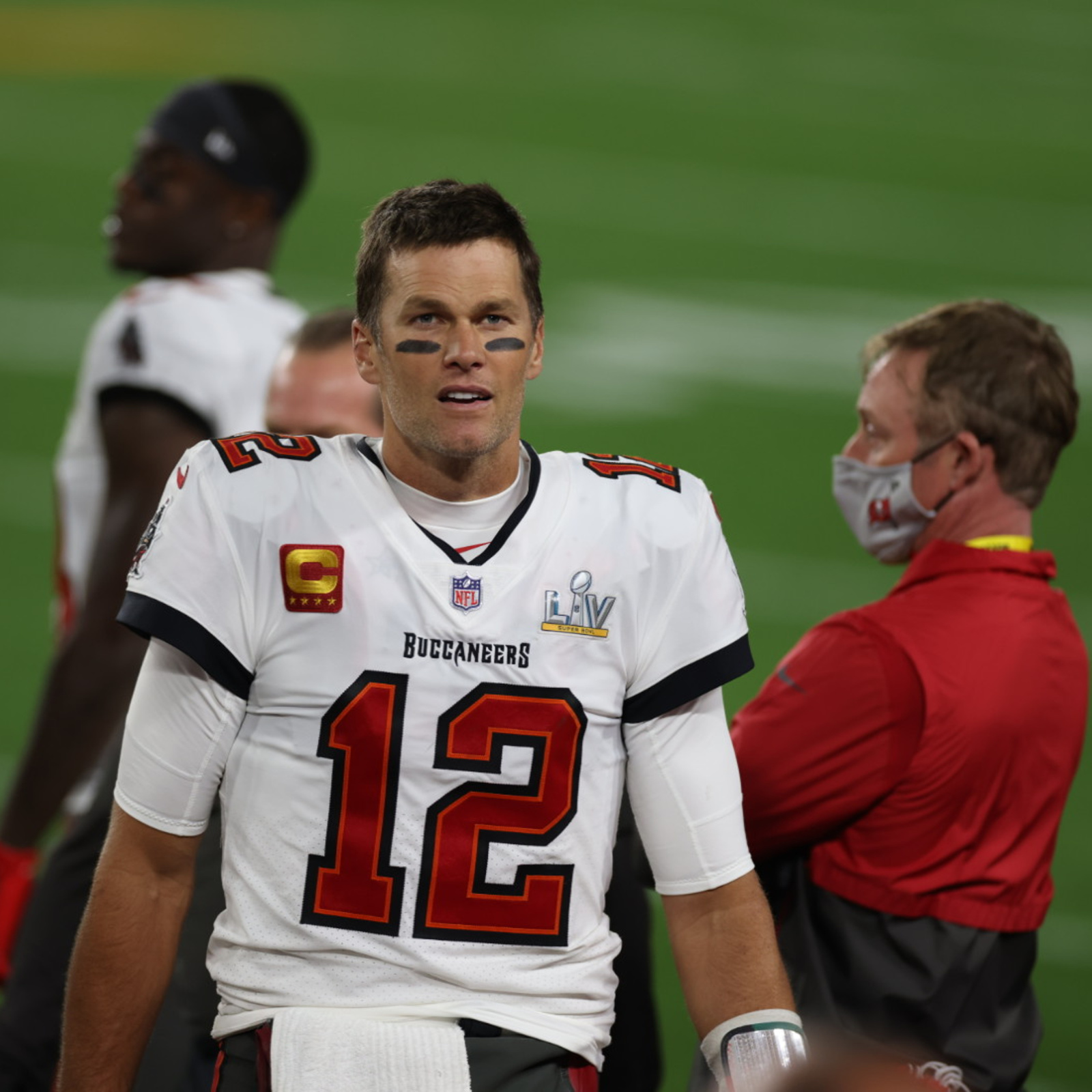 Tom Brady knee injury: Buccaneers QB played 2020 NFL season on