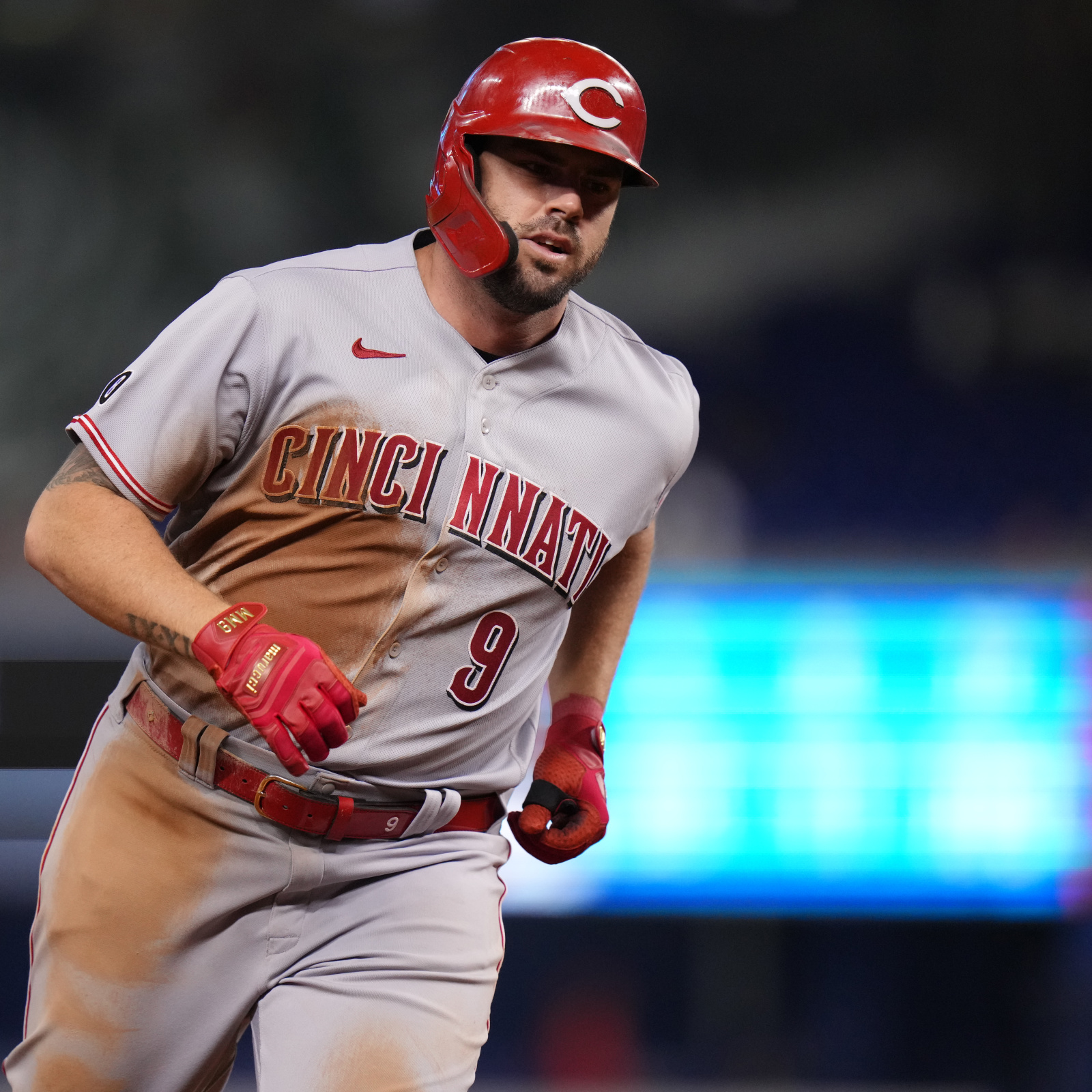 Casey Zang: Man accused of stealing World Series ring from Reds Mike  Moustakas