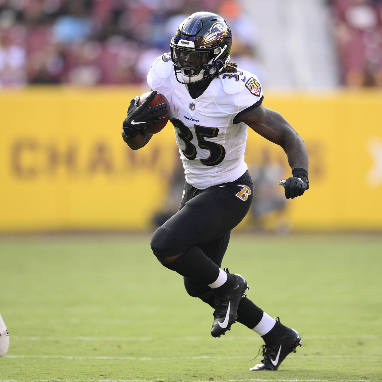 Baltimore Ravens' Tavon Young likely out for season with knee injury, coach  says 