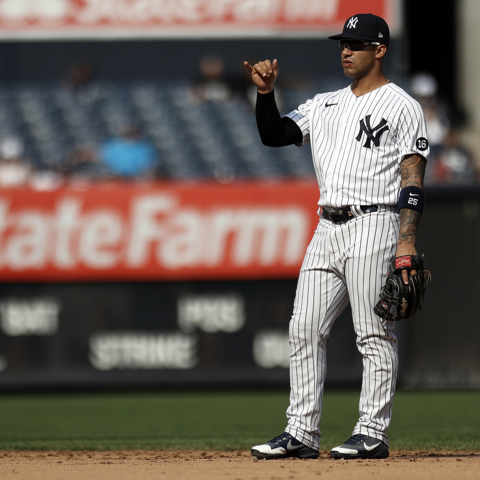 Yankees place Gleyber Torres on injured list with sprained left thumb
