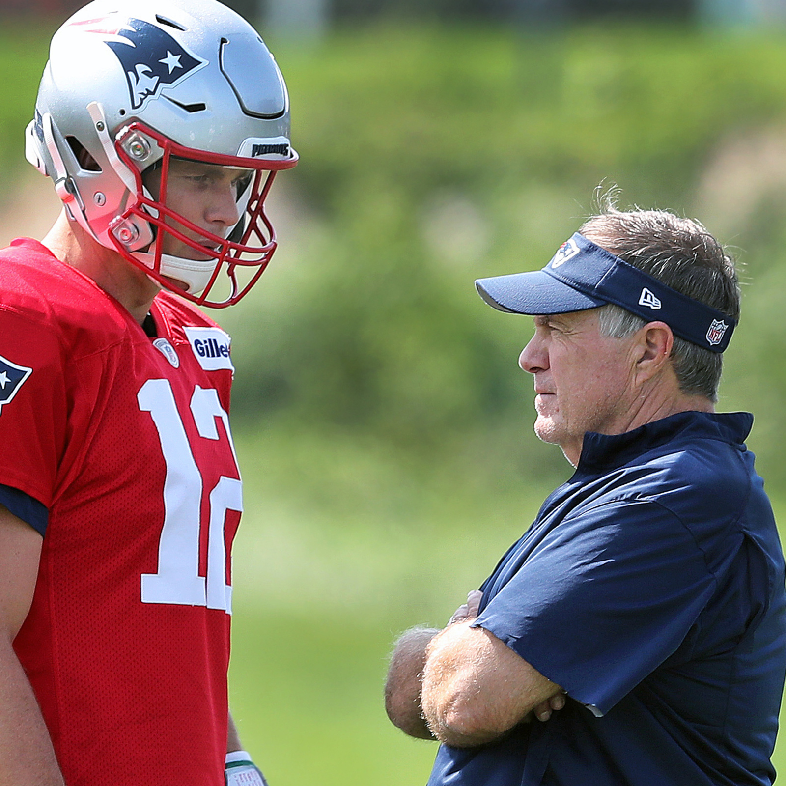 Alex Guerrero thinks Bill Belichick never stopped treating Tom Brady like a  20-year-old kid