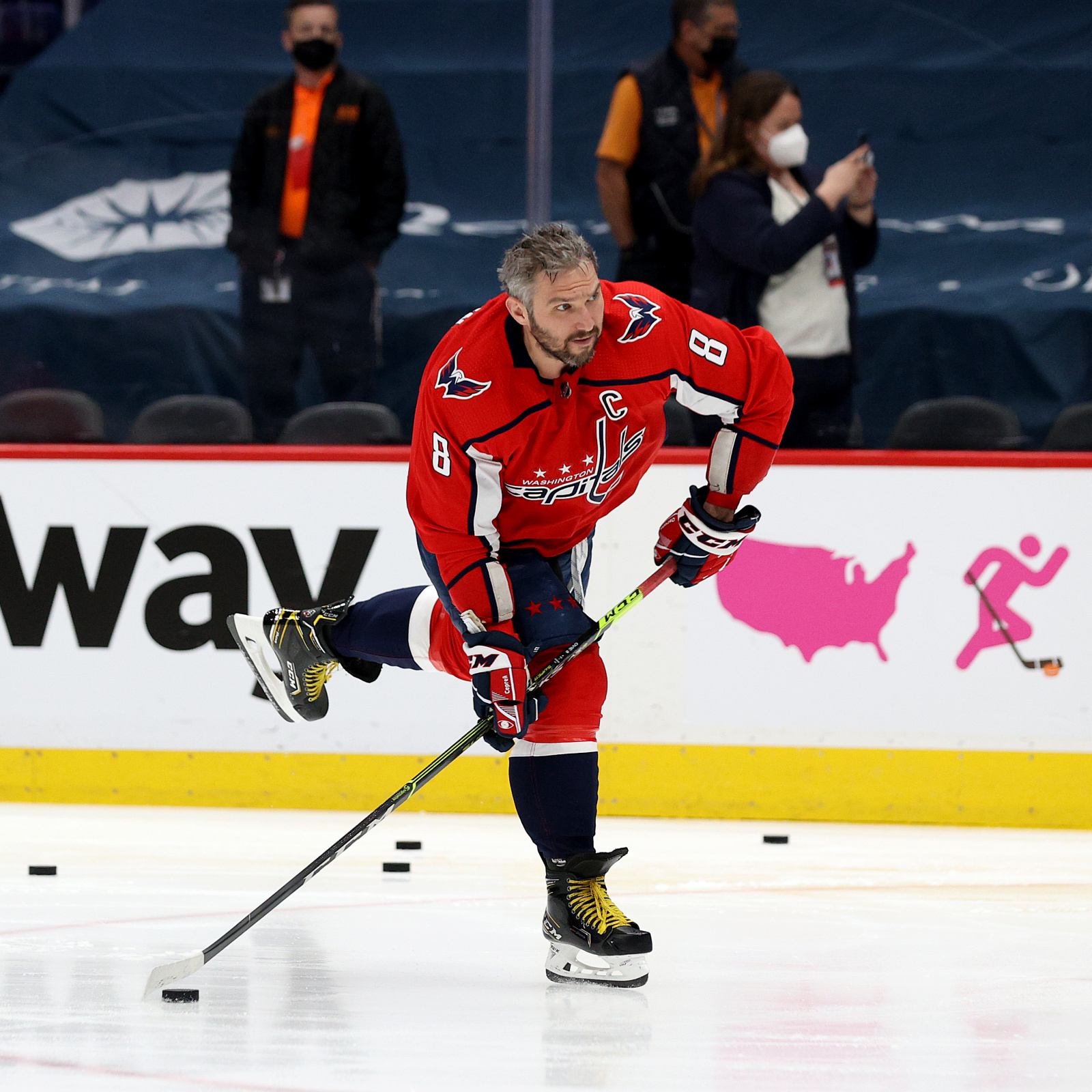 Washington Capitals Announce Caesars Entertainment as First-Ever Jersey  Patch Partner