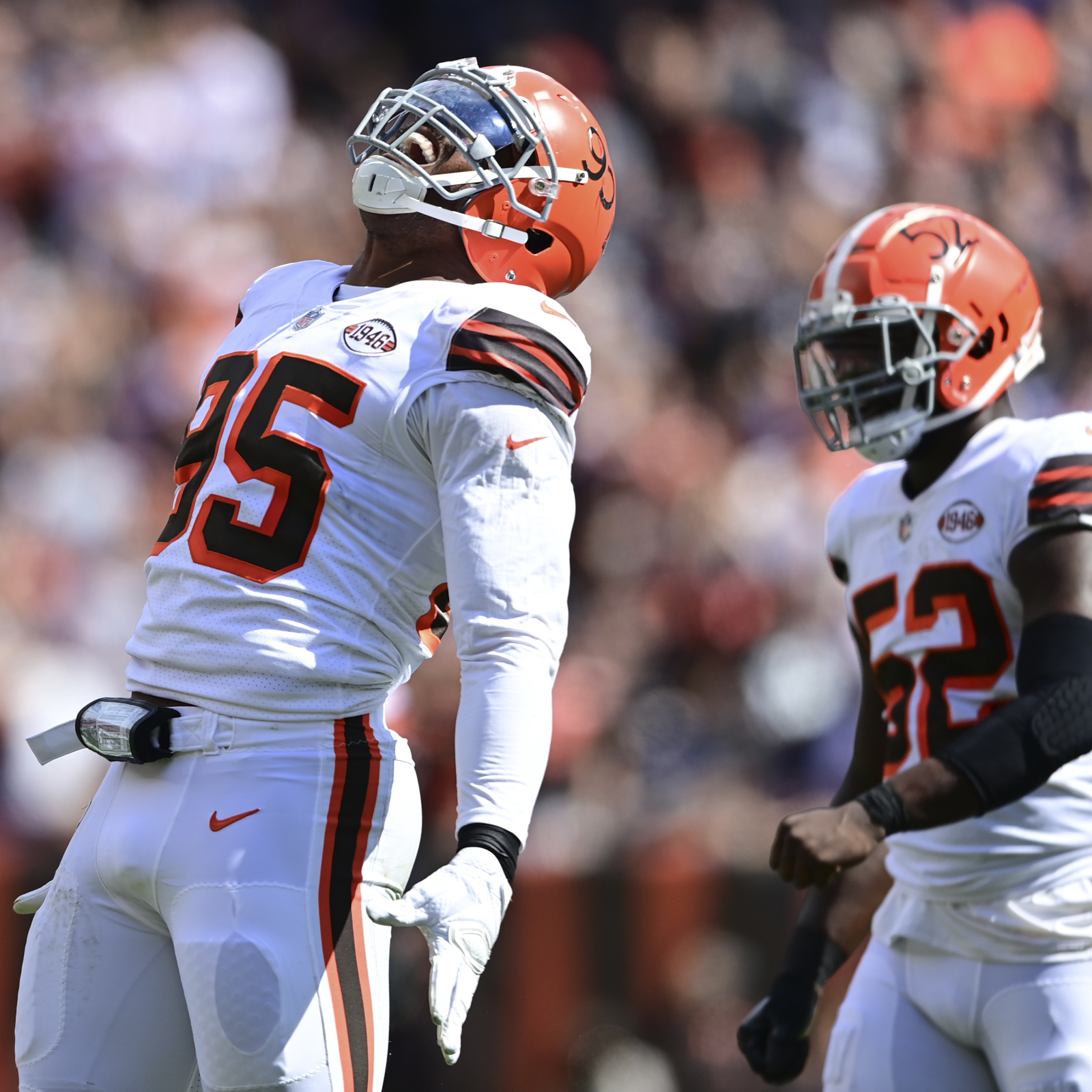 Justin Fields sacked 9 times as the Chicago Bears offense struggles in a 26- 6 loss to the Cleveland Browns