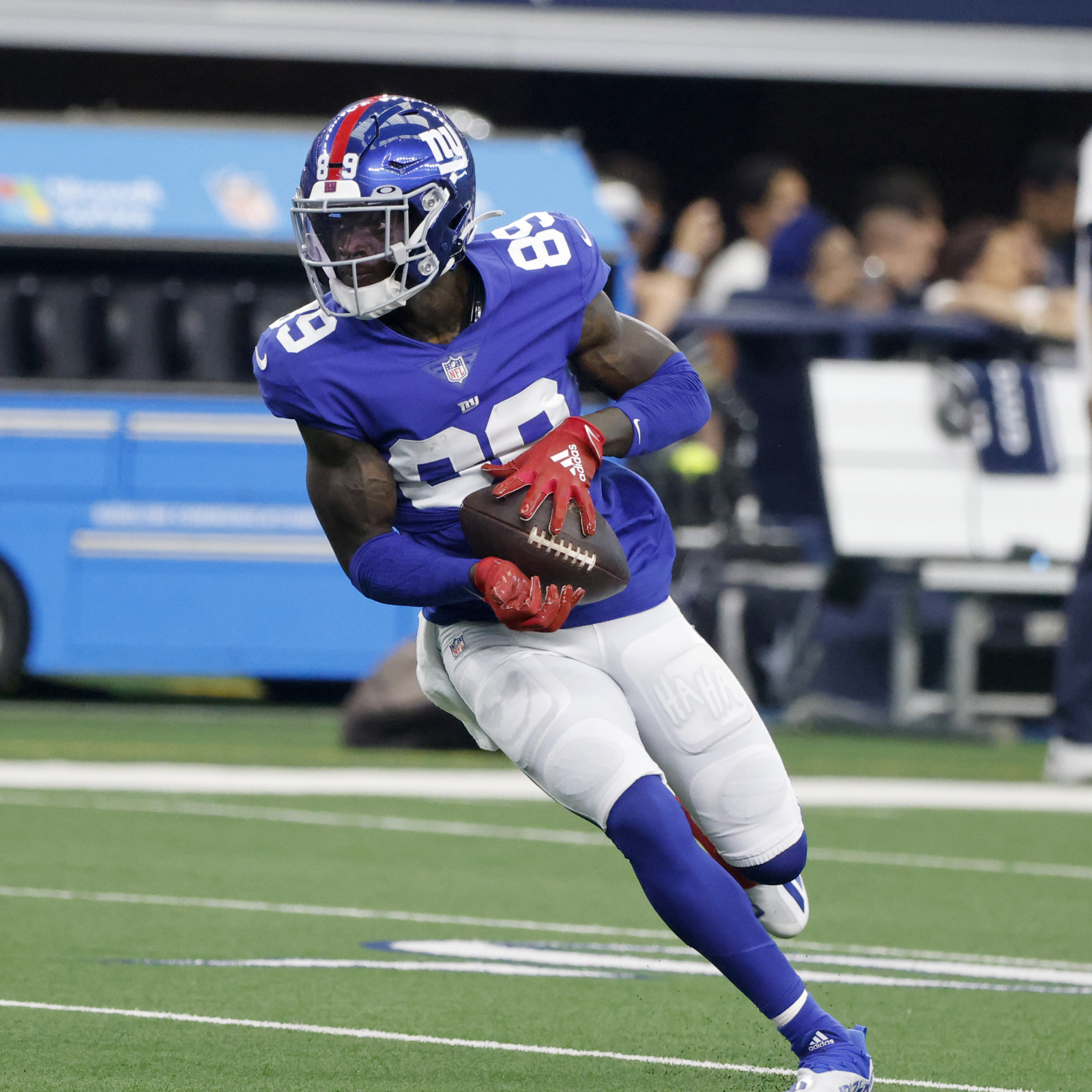 Giants' Kadarius Toney throws punch in dust-up with Cowboys