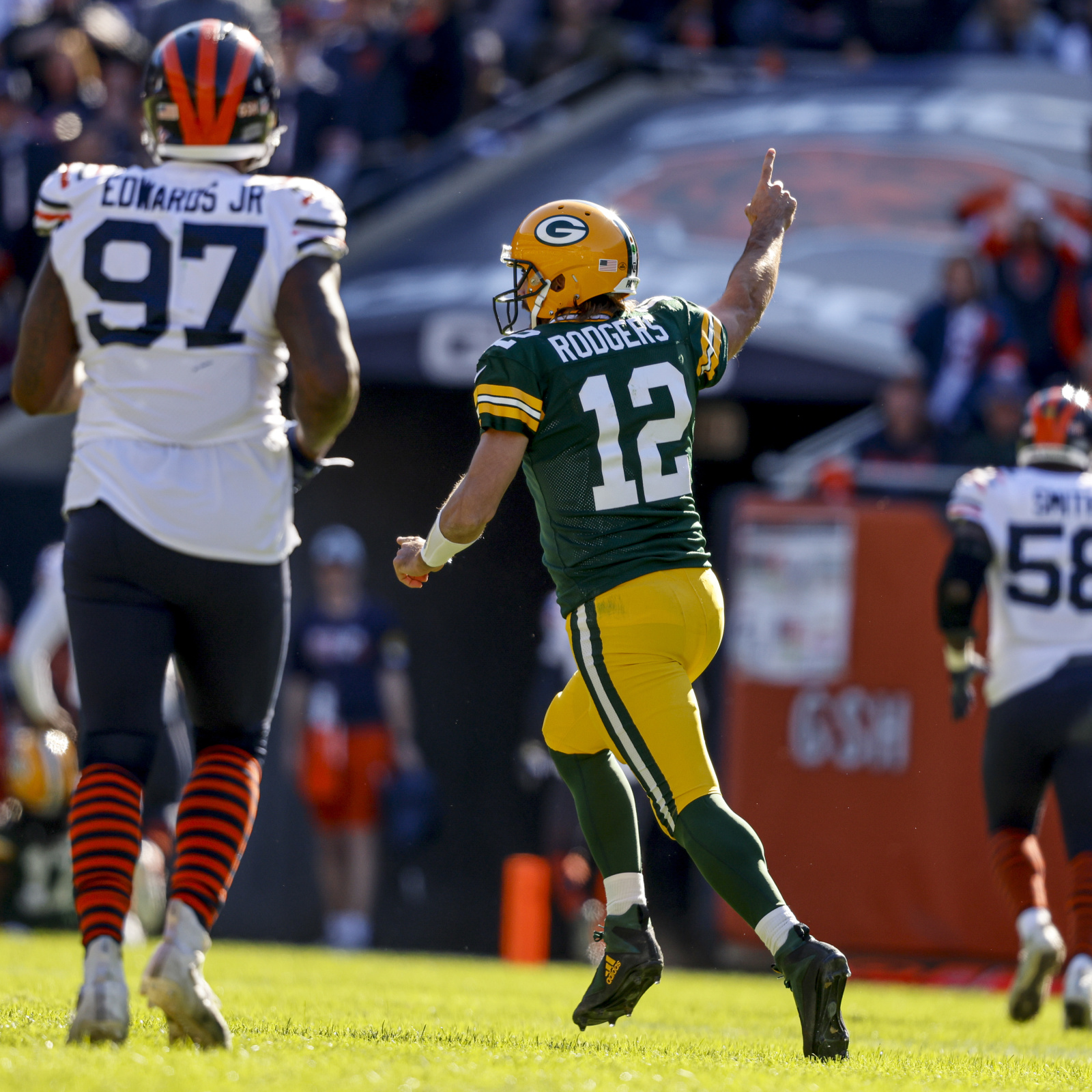 NFL on X: .@packers on the board. Friendly reminder from Aaron Rodgers:   #GBvsCHI  / X