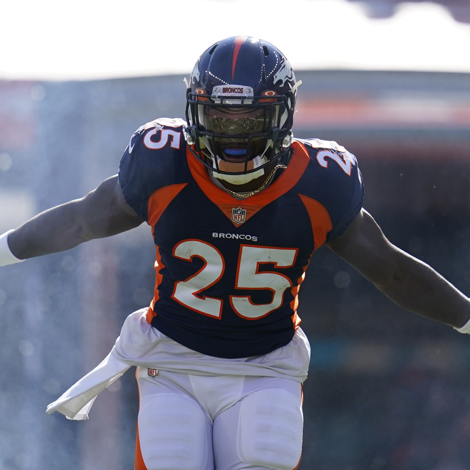 KC Chiefs could pour salt in Broncos' wound with Melvin Gordon