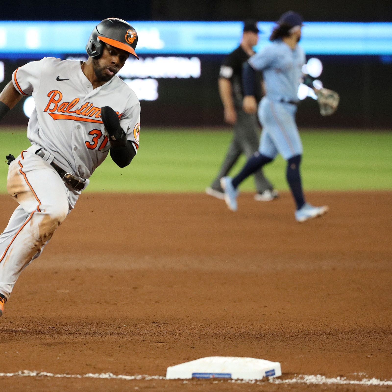 Orioles' Cedric Mullins speeds through shift to hit 161-foot triple  National News - Bally Sports