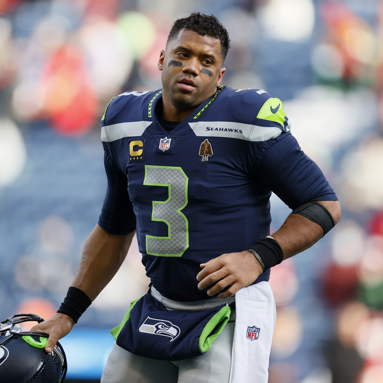 NFL trade rumors: Giants-Seahawks Russell Wilson talks on ice? Will QB  report to Seattle on deadline day? 