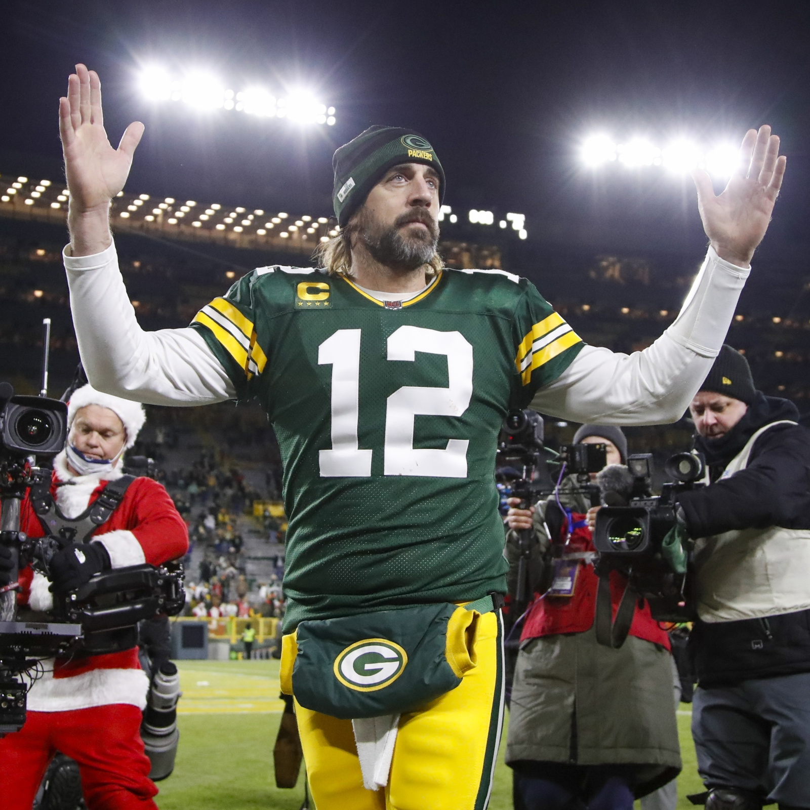 Late INT saves victory for Packers, 24-22 over Browns