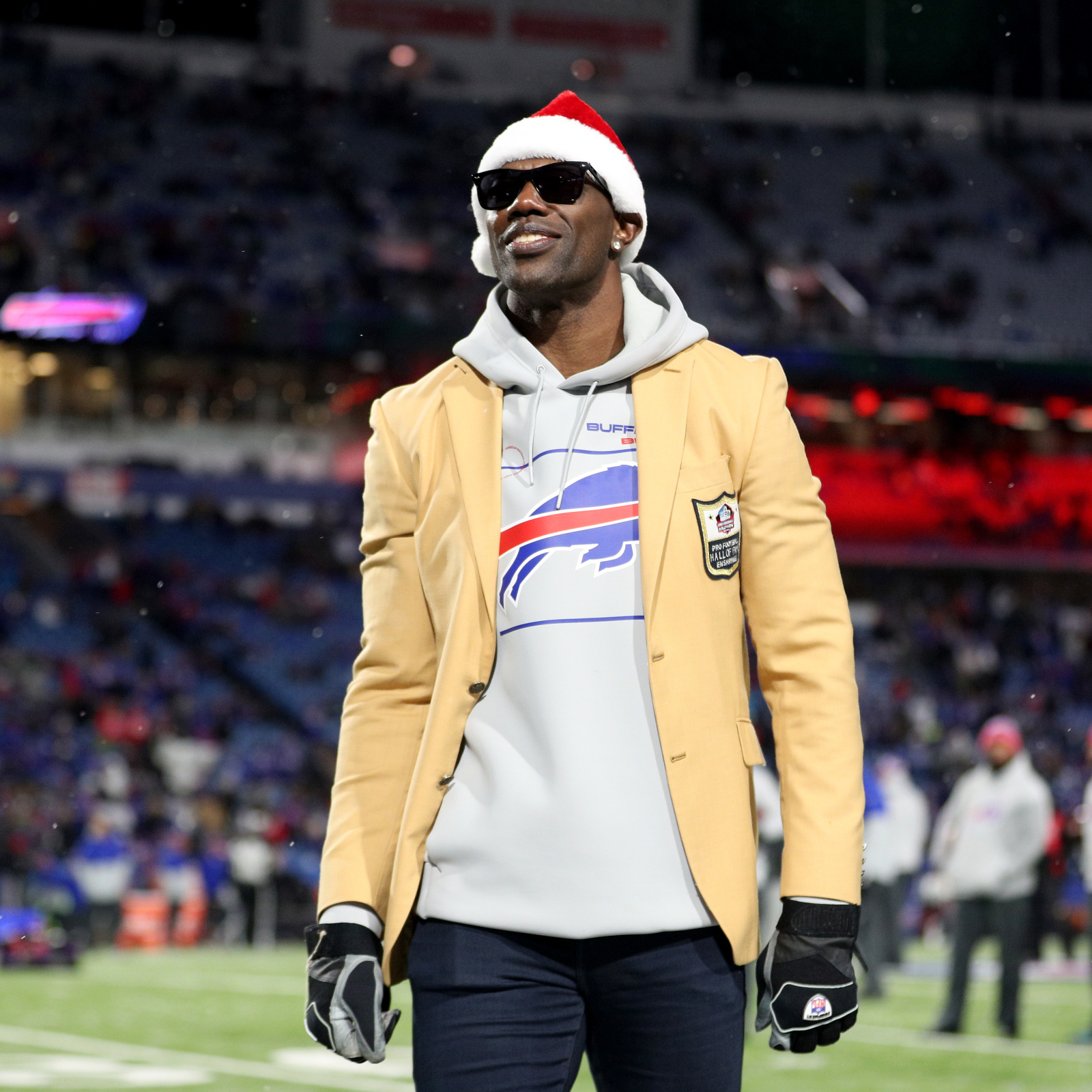 Terrell Owens wants Bucs to sign him as Antonio Brown replacement