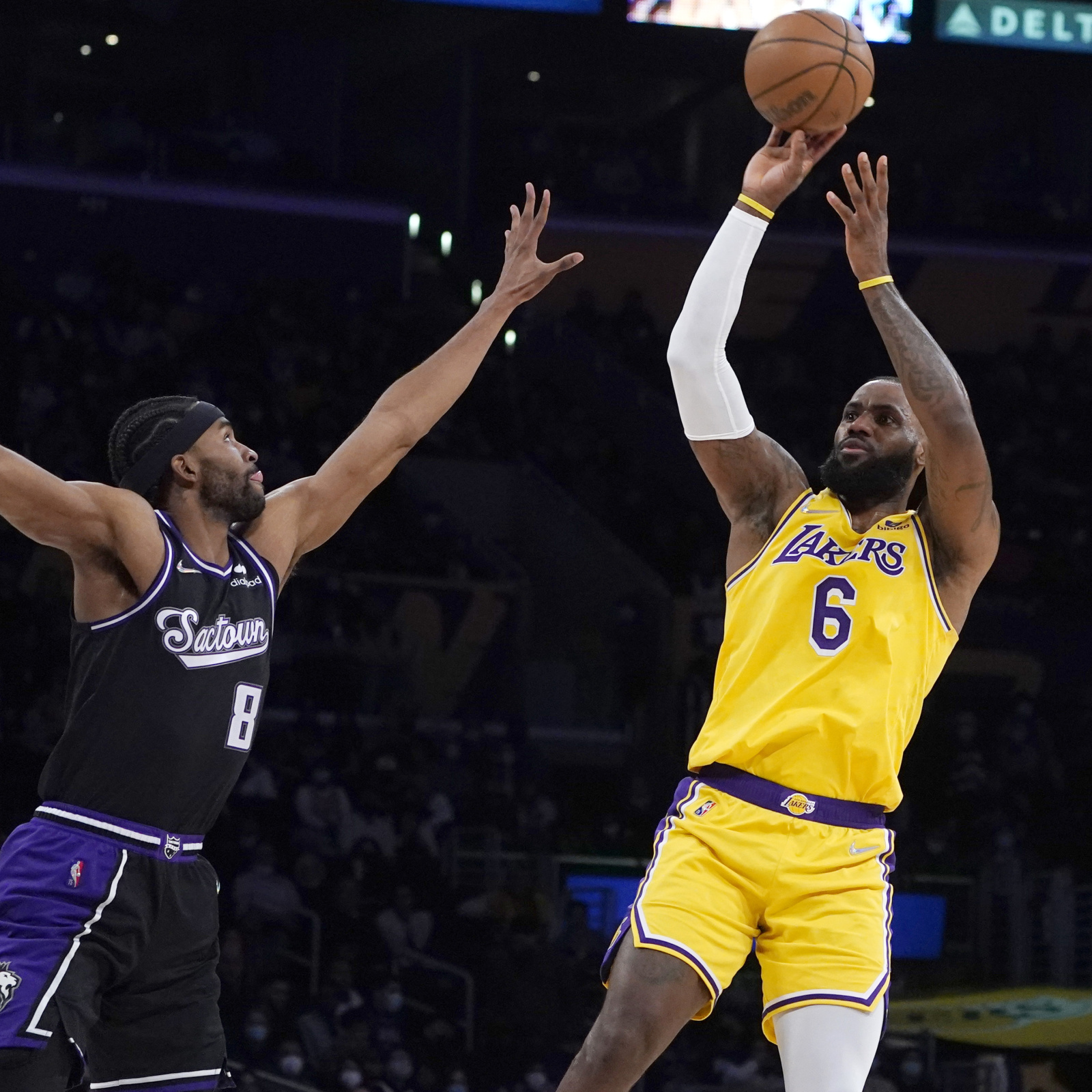 Fox Does It Again: Kings Defeat Lakers Thanks To More Late-Game Heroics -  Sactown Sports