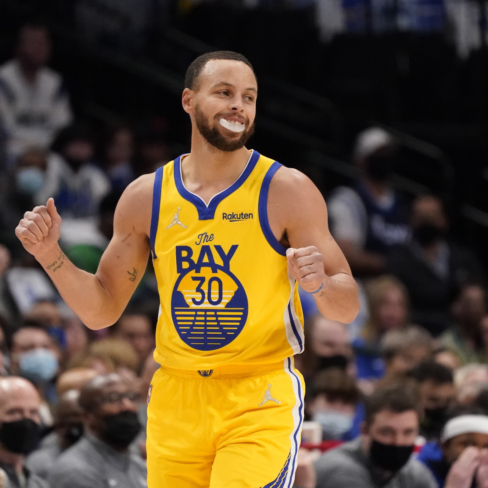 Stephen Curry 2019-20 Golden State Warriors Yellow The Bay Jersey