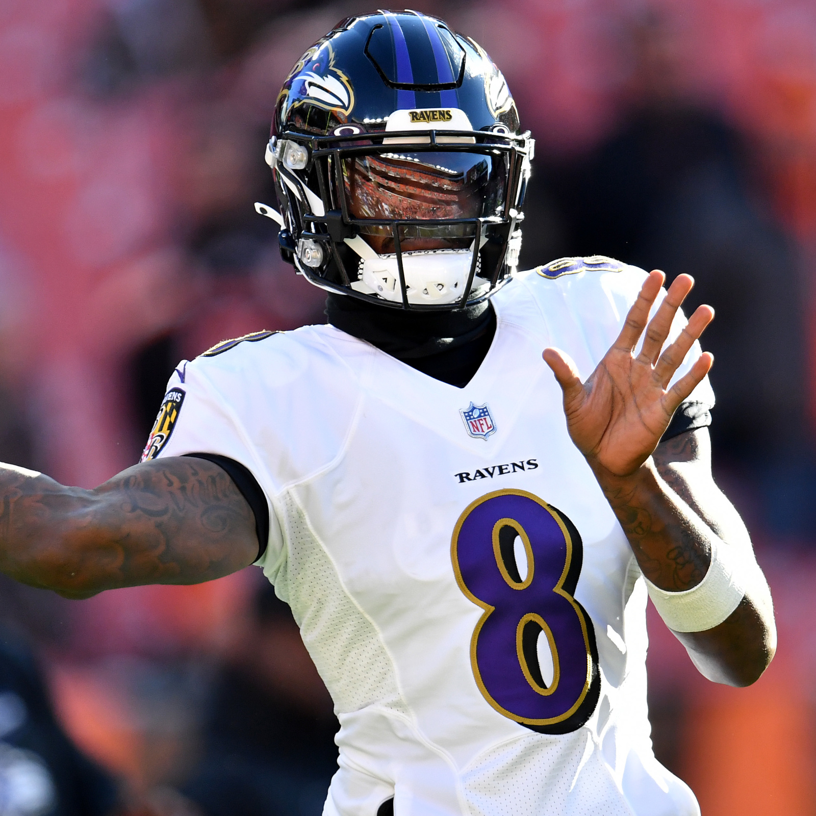 Injury Report: Lamar Jackson Limited, Wearing Arm Sleeve